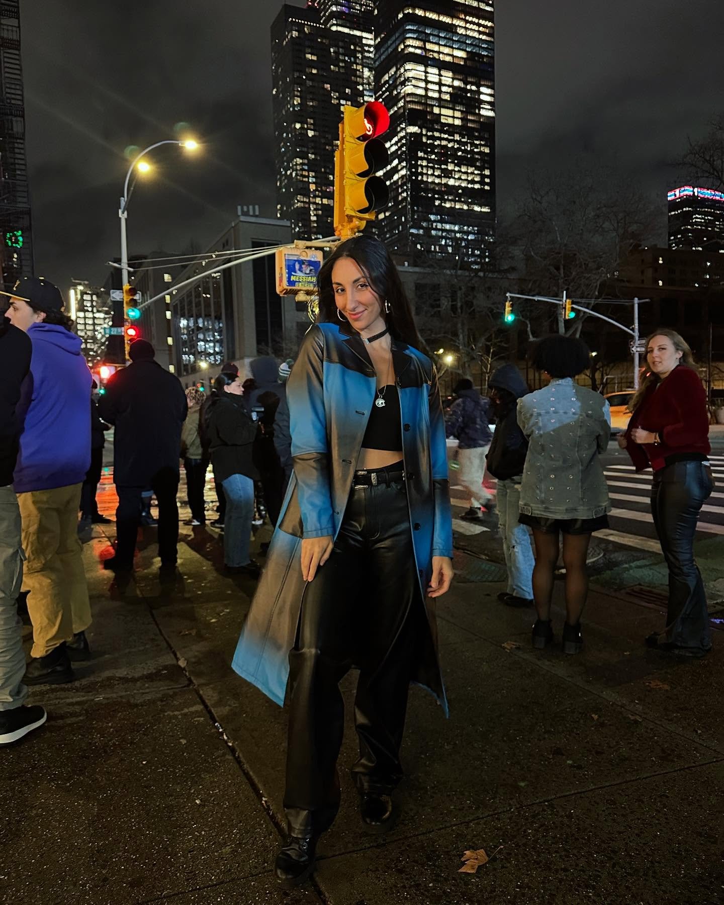 Some set pics where I was pretending im not freezing 😊🎥