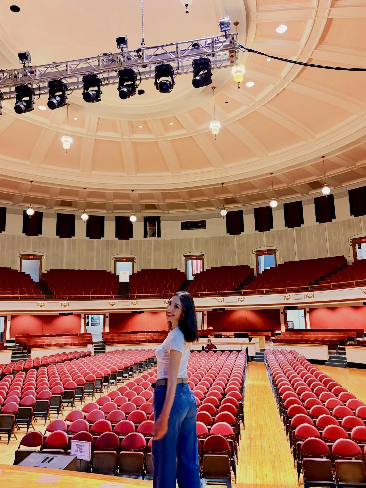 We did our show for an audience of over 1,400 people tonight! I am soo 🥹🙏🏼 about it! Thank you Lowell, MA for your energy and response. I wish I could bottle up that feeling and take it everywhere with me lol ❤️
@spamiltonlive