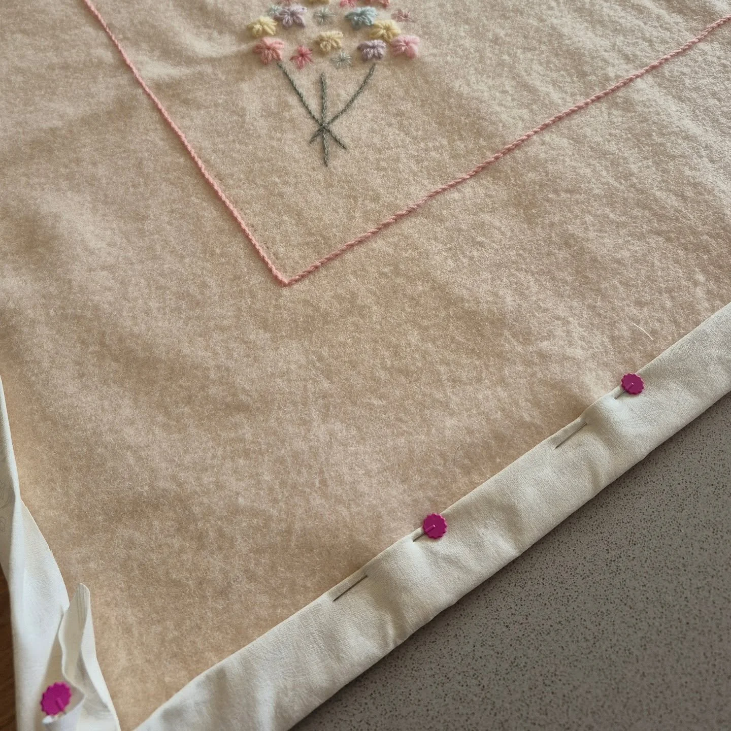 I'm doing the binding on this sweet heirloom blanket available for sale at Bridgewater Community Fair on November 1 407 Mt Barker Rd 9am to 2pm. The tricky bits are always the mitred corners.
@auroradawnfibreartist