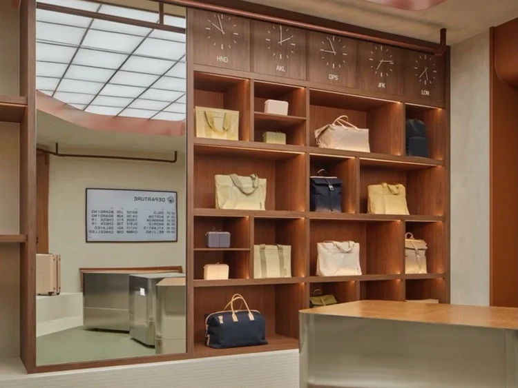 Buildr Group - Retail Fitout for July Luggage in Melbourne.