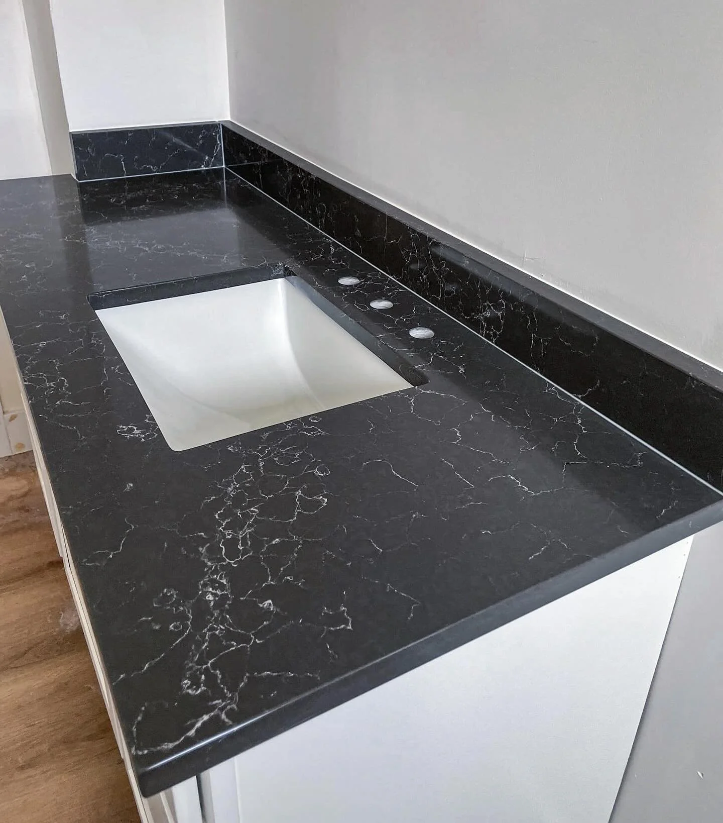 Rock your kitchen with quartz style!