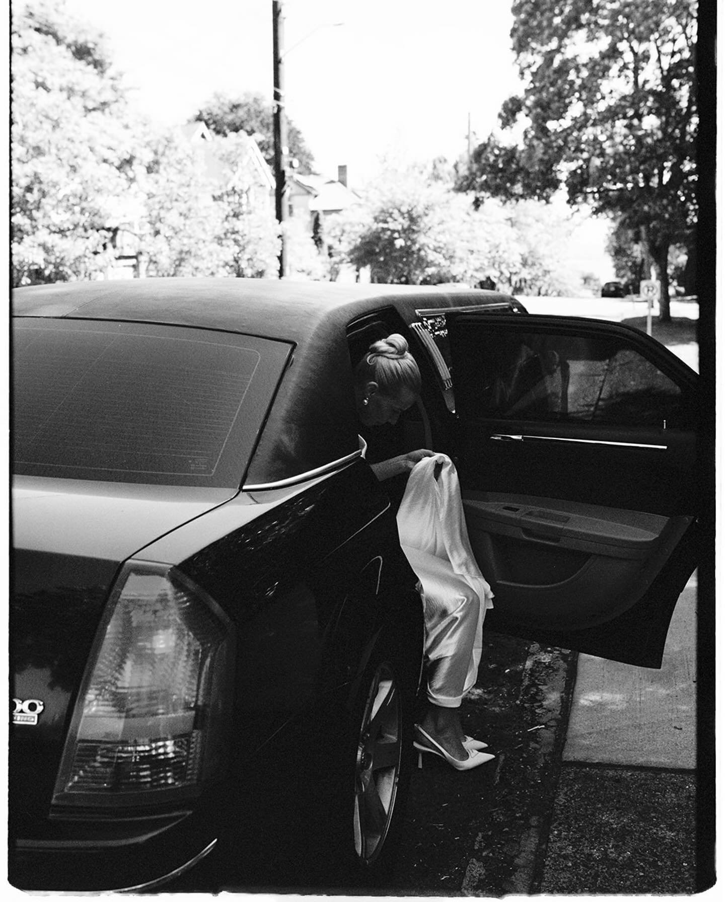 Not sure we&rsquo;ll ever be over the feeling that these black and white film stills captured on M &amp; E&rsquo;s wedding day. 

#finnevents #lovestories 

Photography: @sarawelchphoto 
Venue: @mv_skansonia 
Beauty: @kendra.lspringer 
Floral: @lille