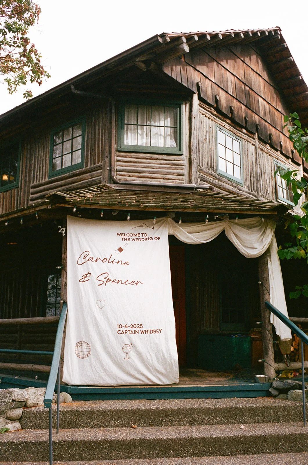 Mary Kalhor_Mary_Kalhor_Caroline and Spencer_Captain Whidbey_002.jpg