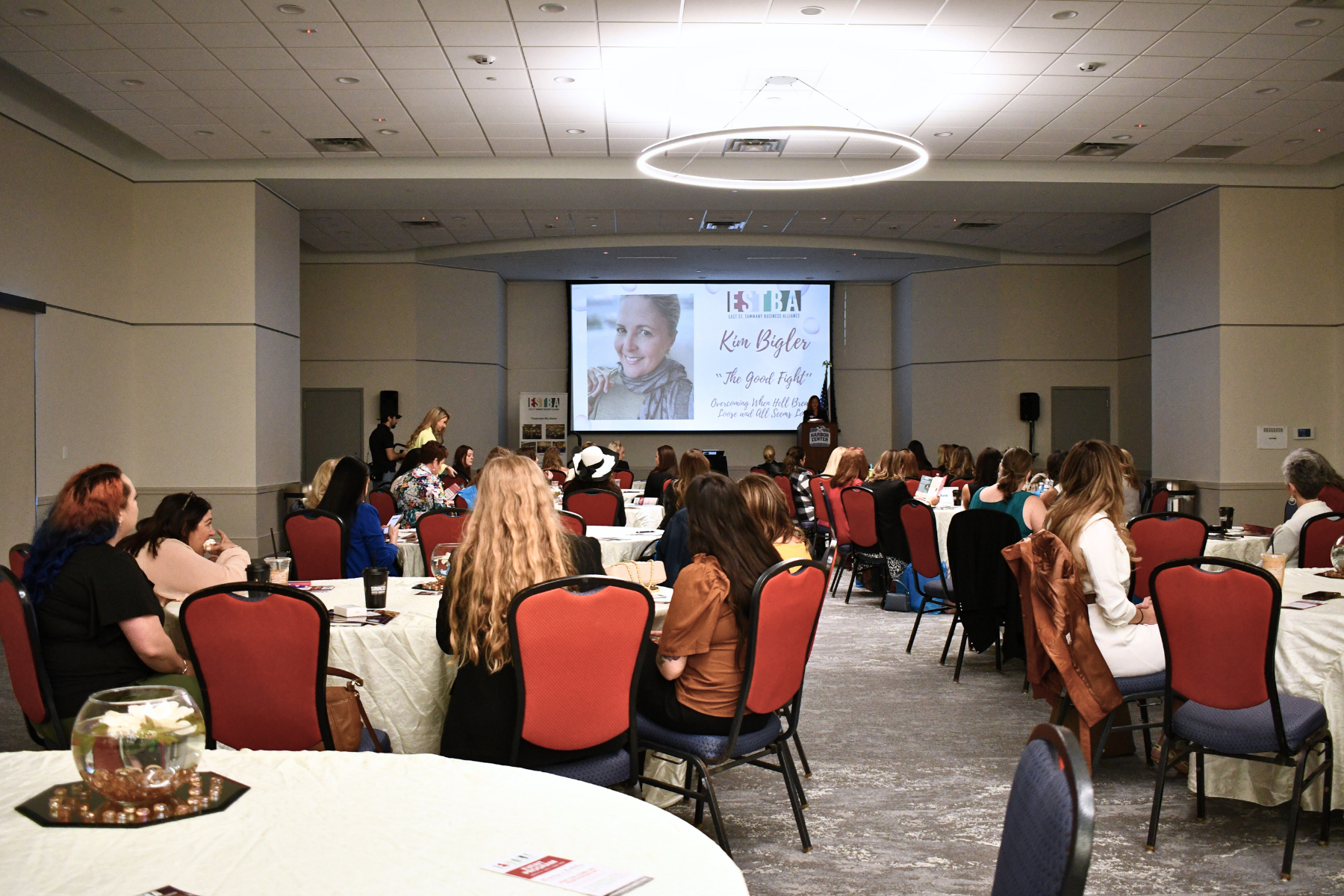 peoplele at an event networkng