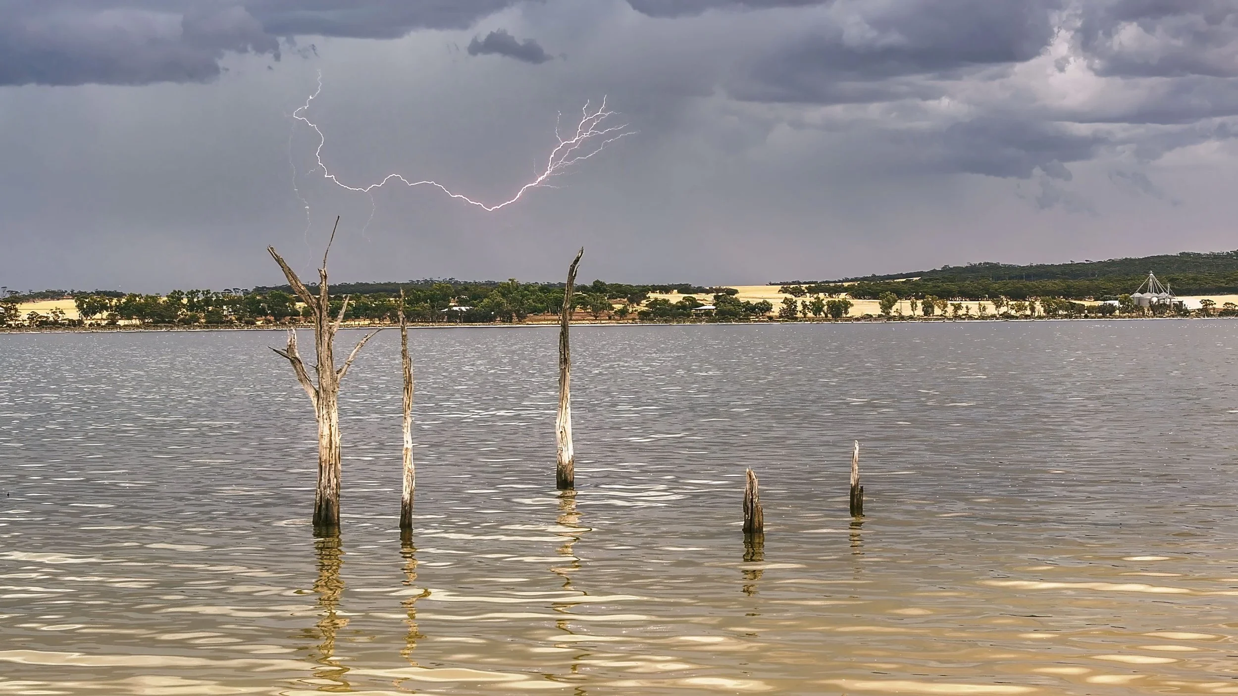 LAKE NINAN STORM 17122025-6.jpg