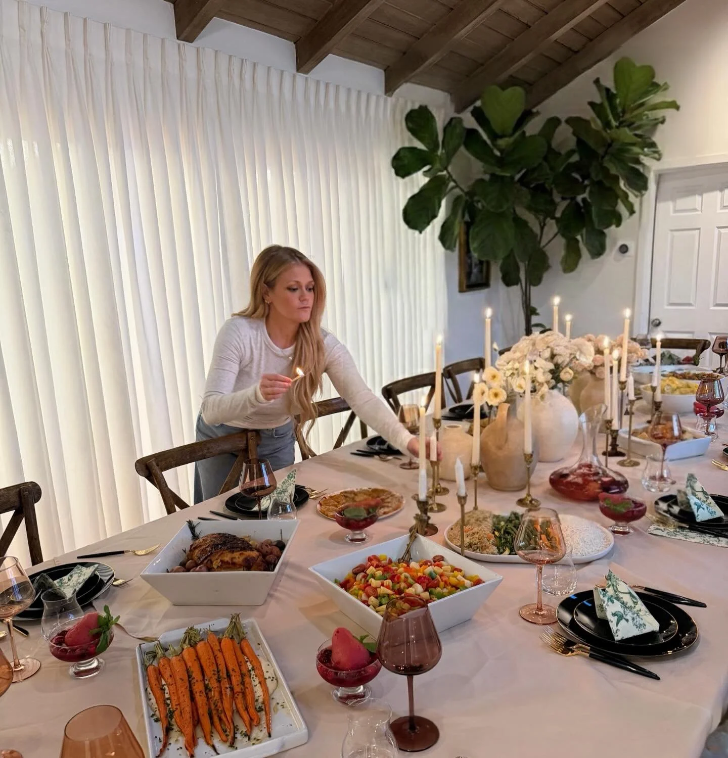 holidays are just an excuse to be creative, and I&rsquo;m here for it. 
#thanksgiving #interiordesign