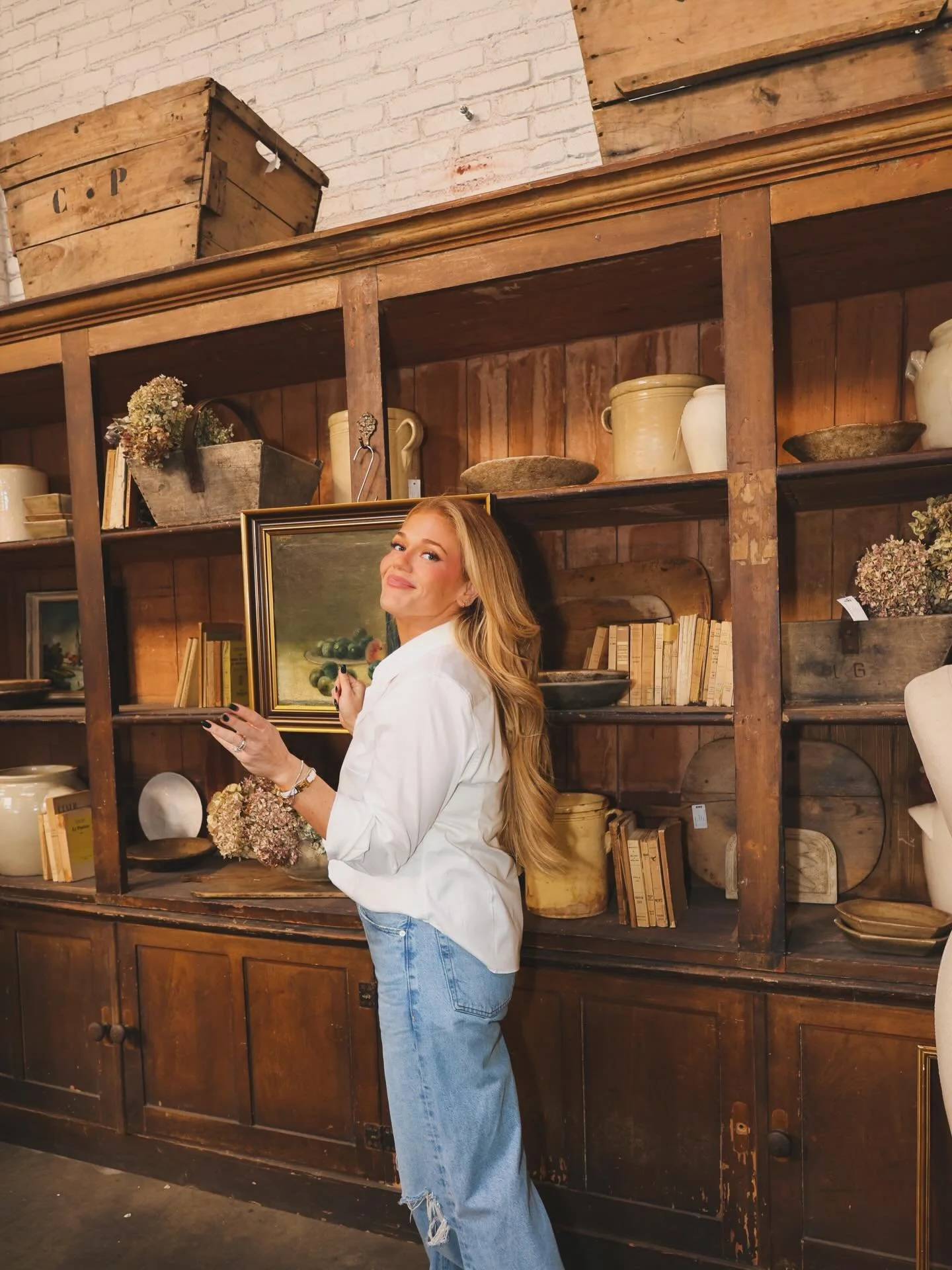 where the greatest curators gather and objects carry old souls 🕯️thanks for having me today @oliveateliers 
video coming soon ✨