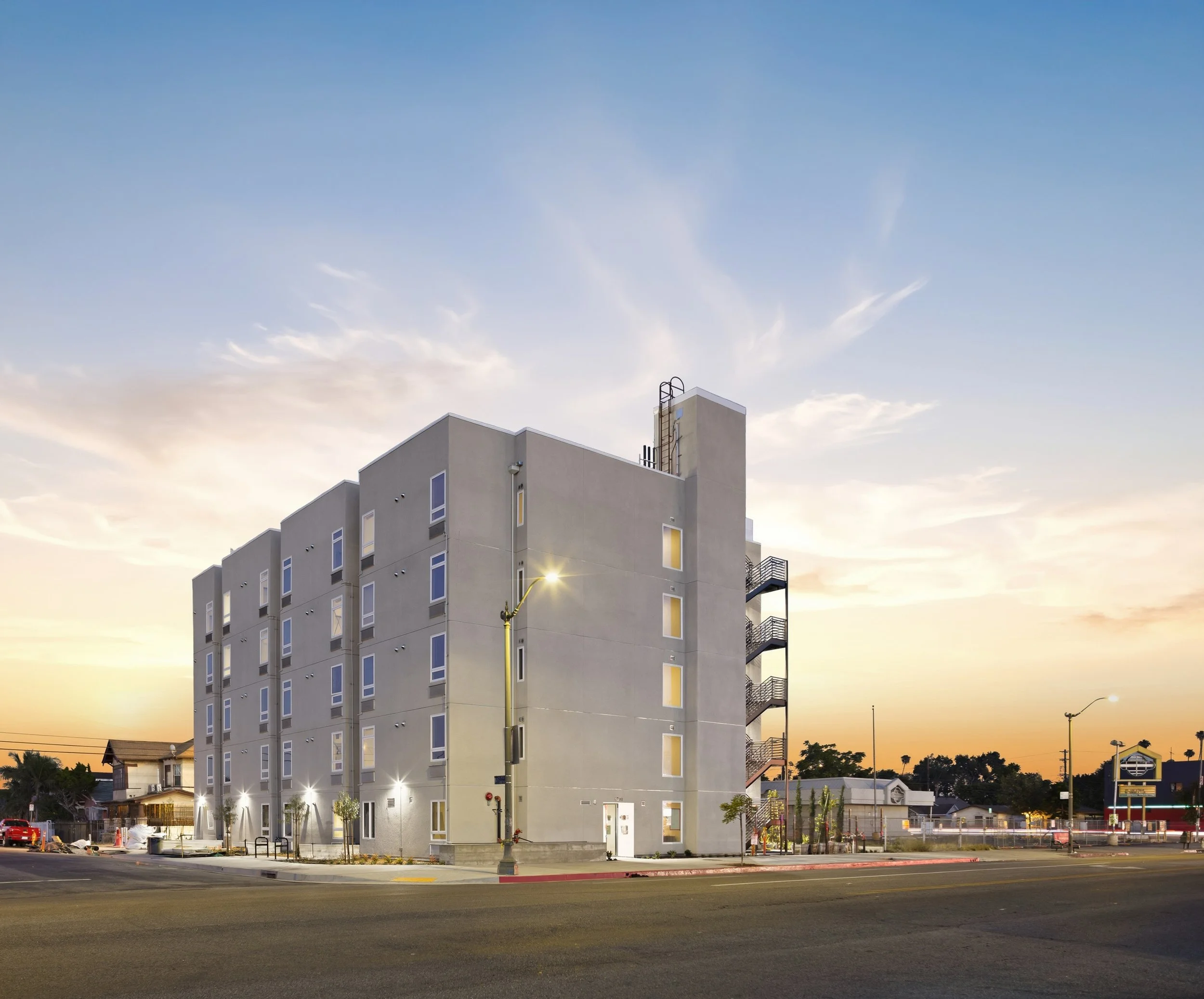 Model/Z and SoLa Impact Complete Modular Multifamily Building in Los Angeles in Under 12 Months