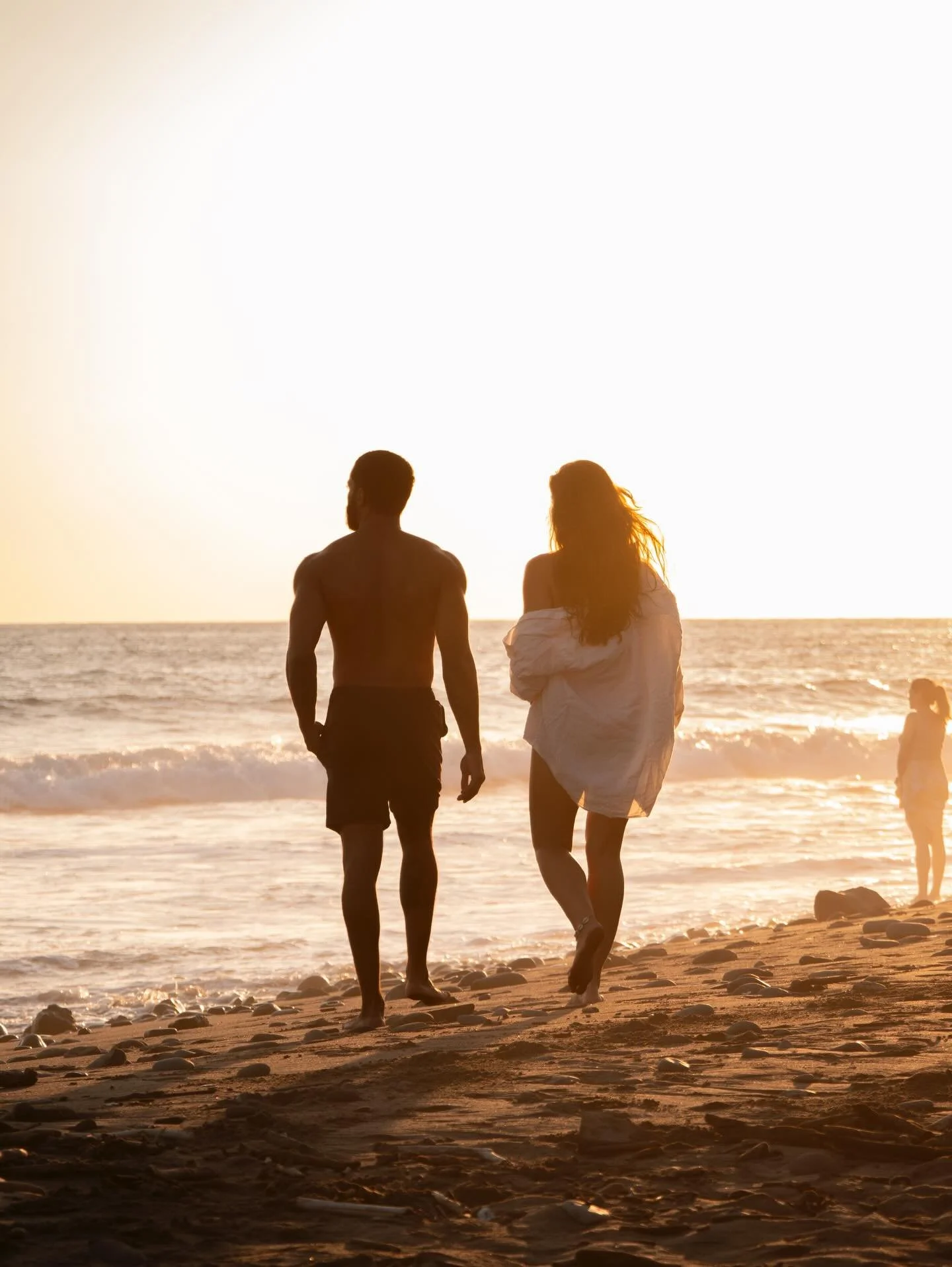 Welcome to @mardeflores.sv 🌺 our stay for this years November retreat in the beautiful surf town of El Tunco, El Salvador. 

Mar de Flores means Sea of Flowers, and for us it will mean the week of our dreams.

4 stunning villas, side by side, overlo