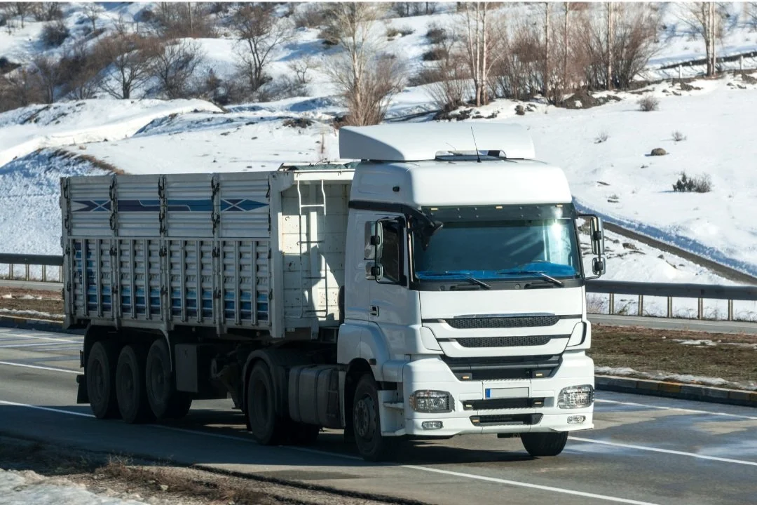 Understanding the Differences Between Passenger and Commercial Vehicle Tires