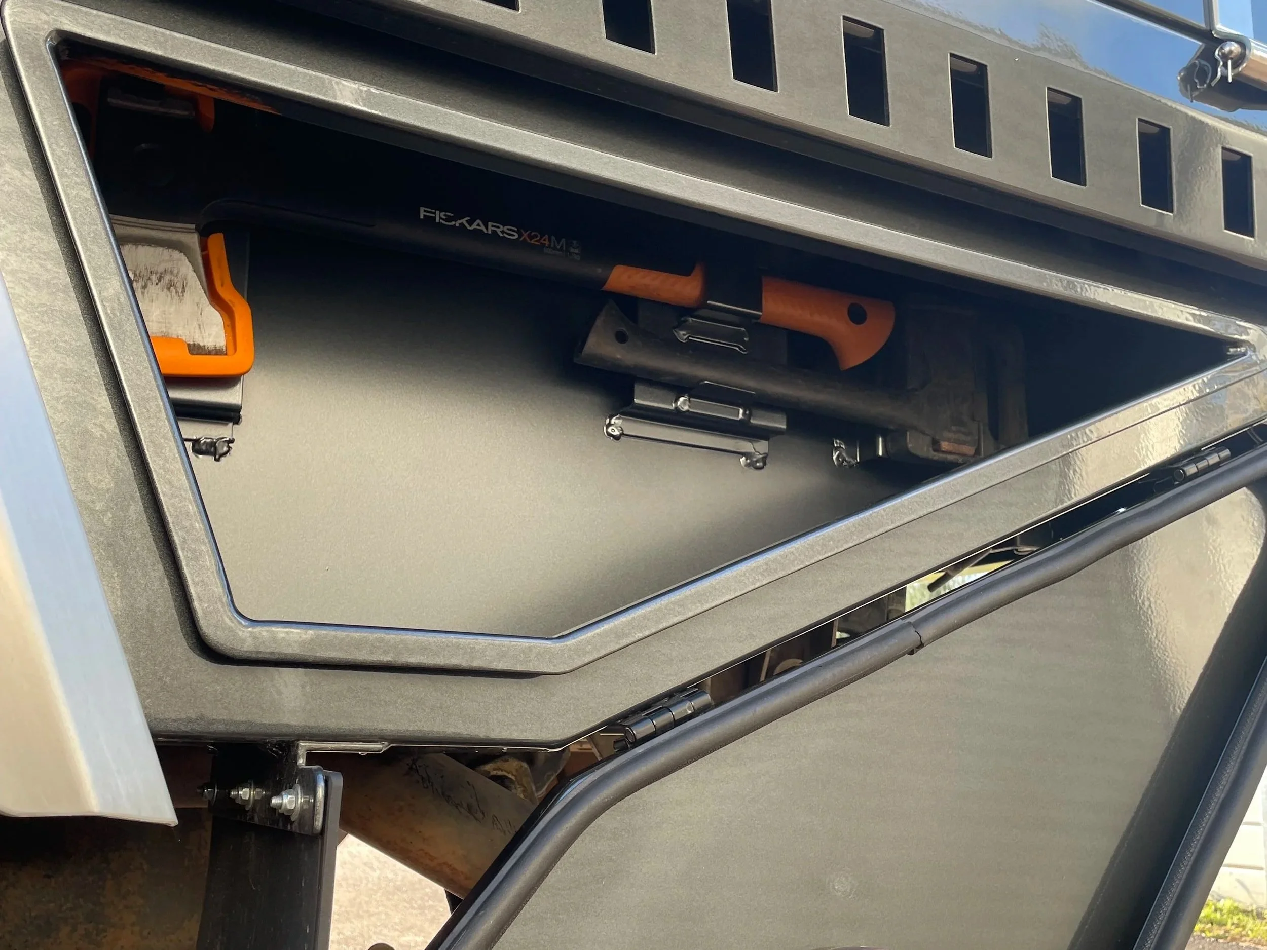 Heavy-duty, dust and water proof ute tray toolboxes