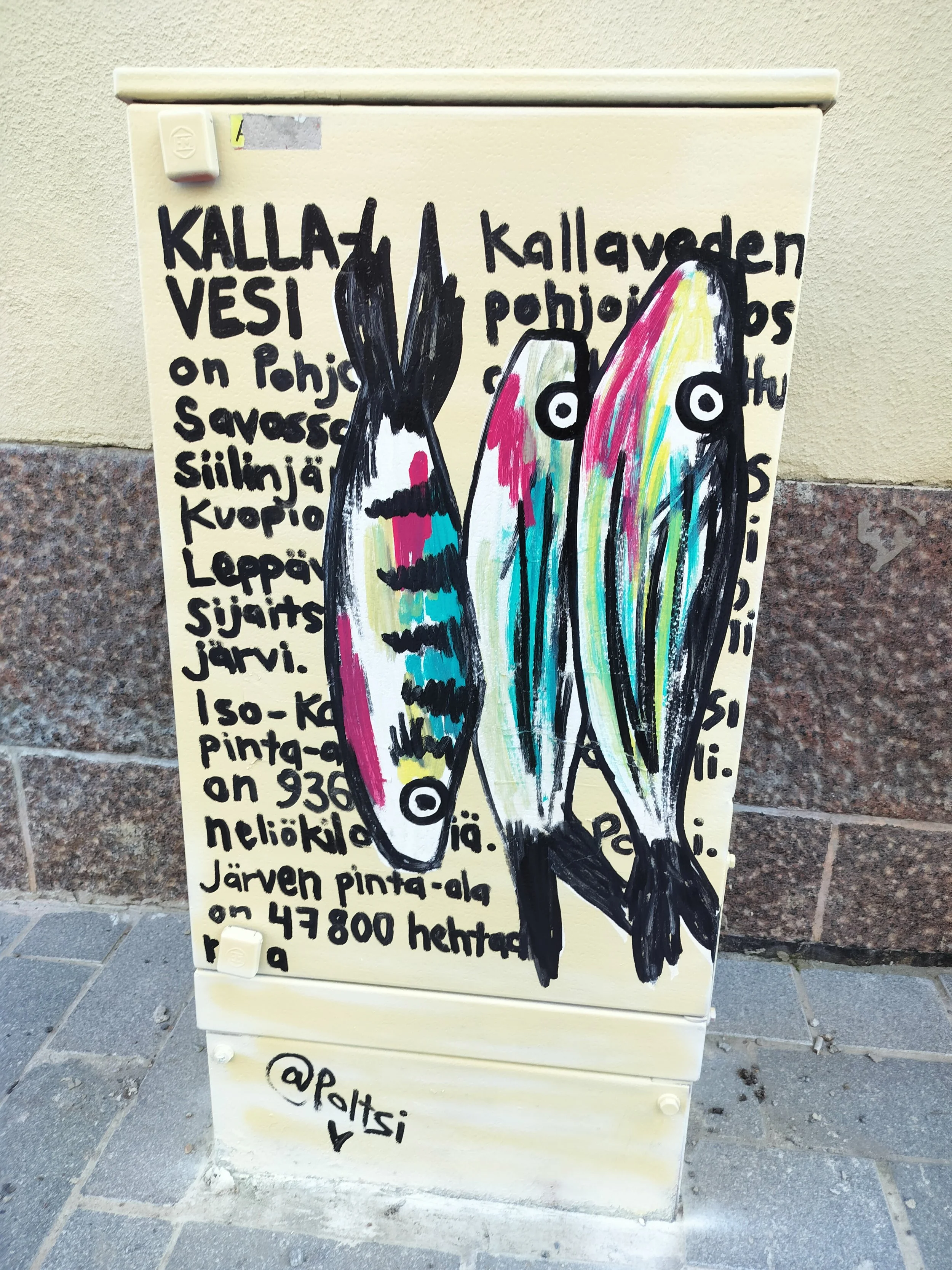 kaloja maalattuna sähkökaappiin