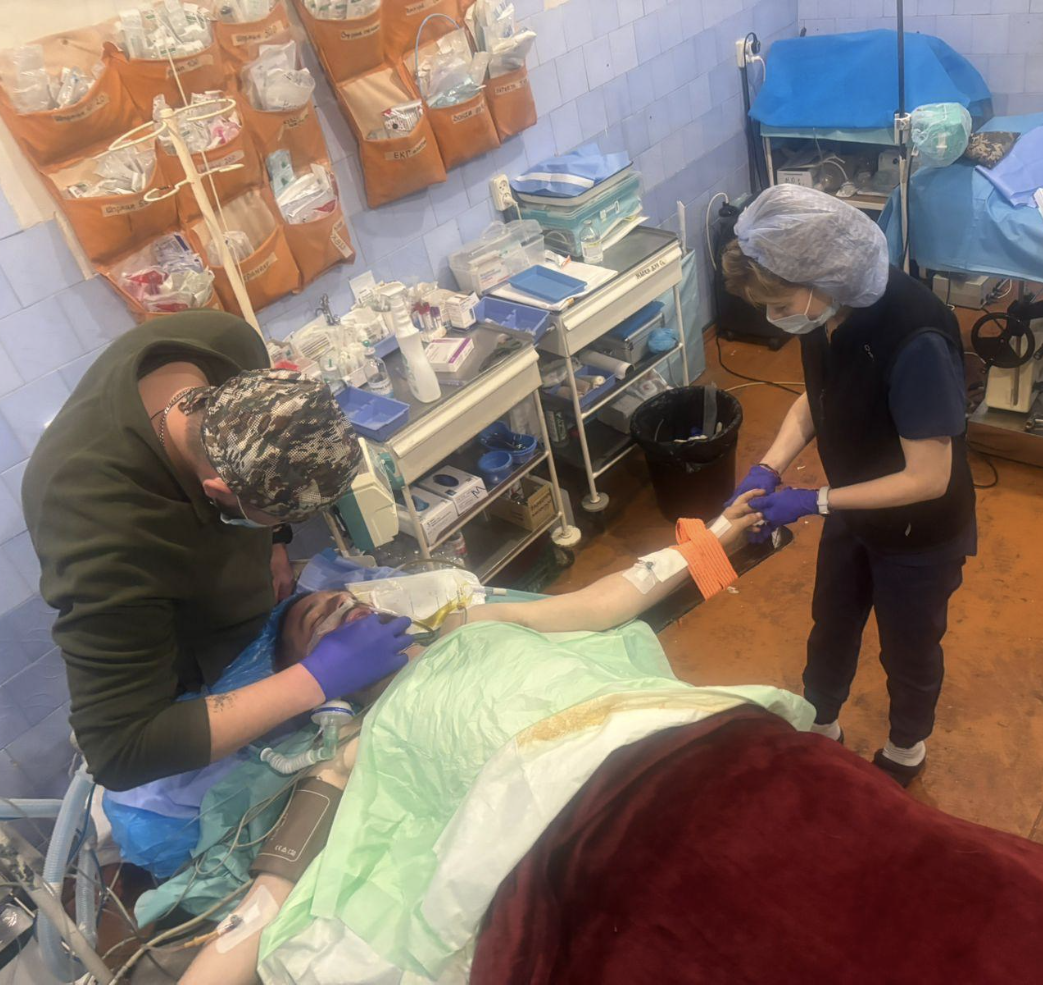 Surgical Instruments for Field Surgeries