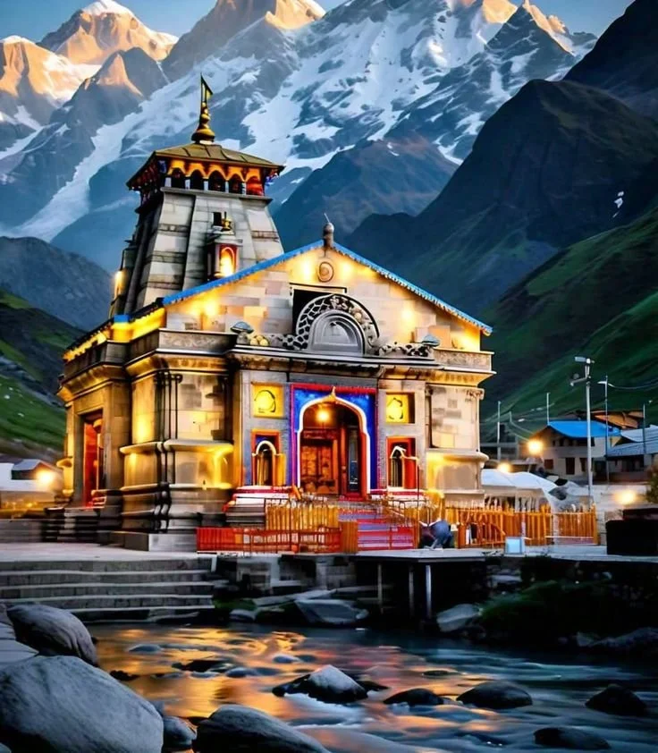 Image of Tungnath Trail in Chopta – Scenic Tungnath trail starting from Chopta in lush greenery