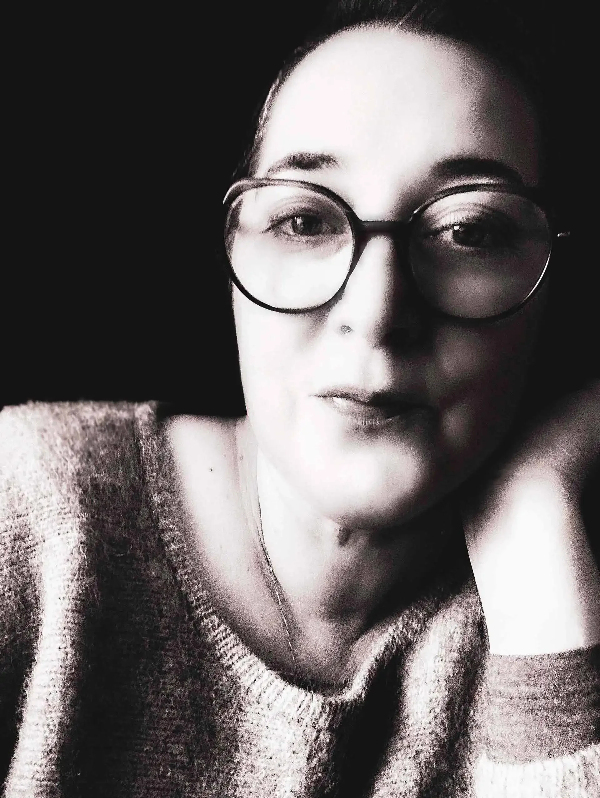 Portrait professionnel de Mathilde Lafargue, créatrice de l'entreprise, montrant une image de proximité et de professionnalisme.