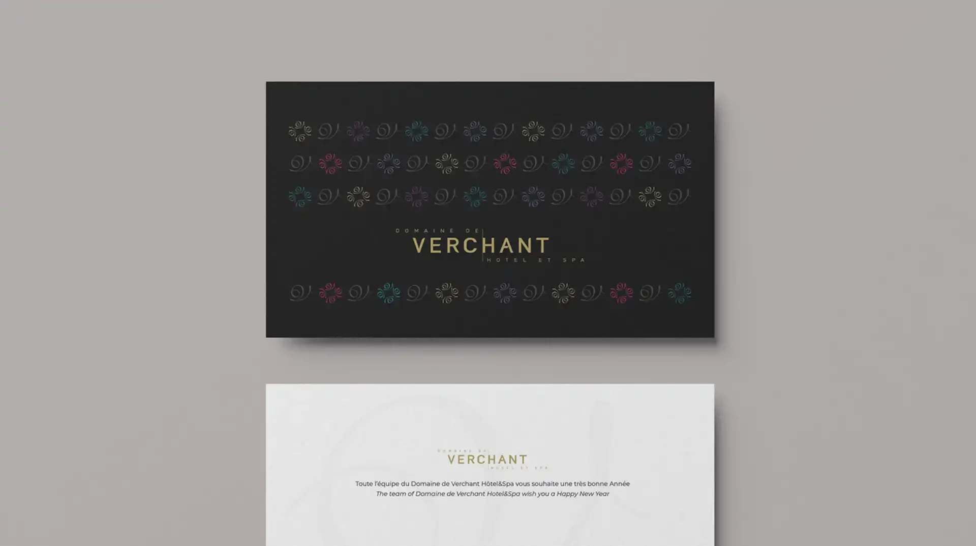 Création d’une carte de vœux élégante pour renforcer la relation client, par Mathilde Lafargue