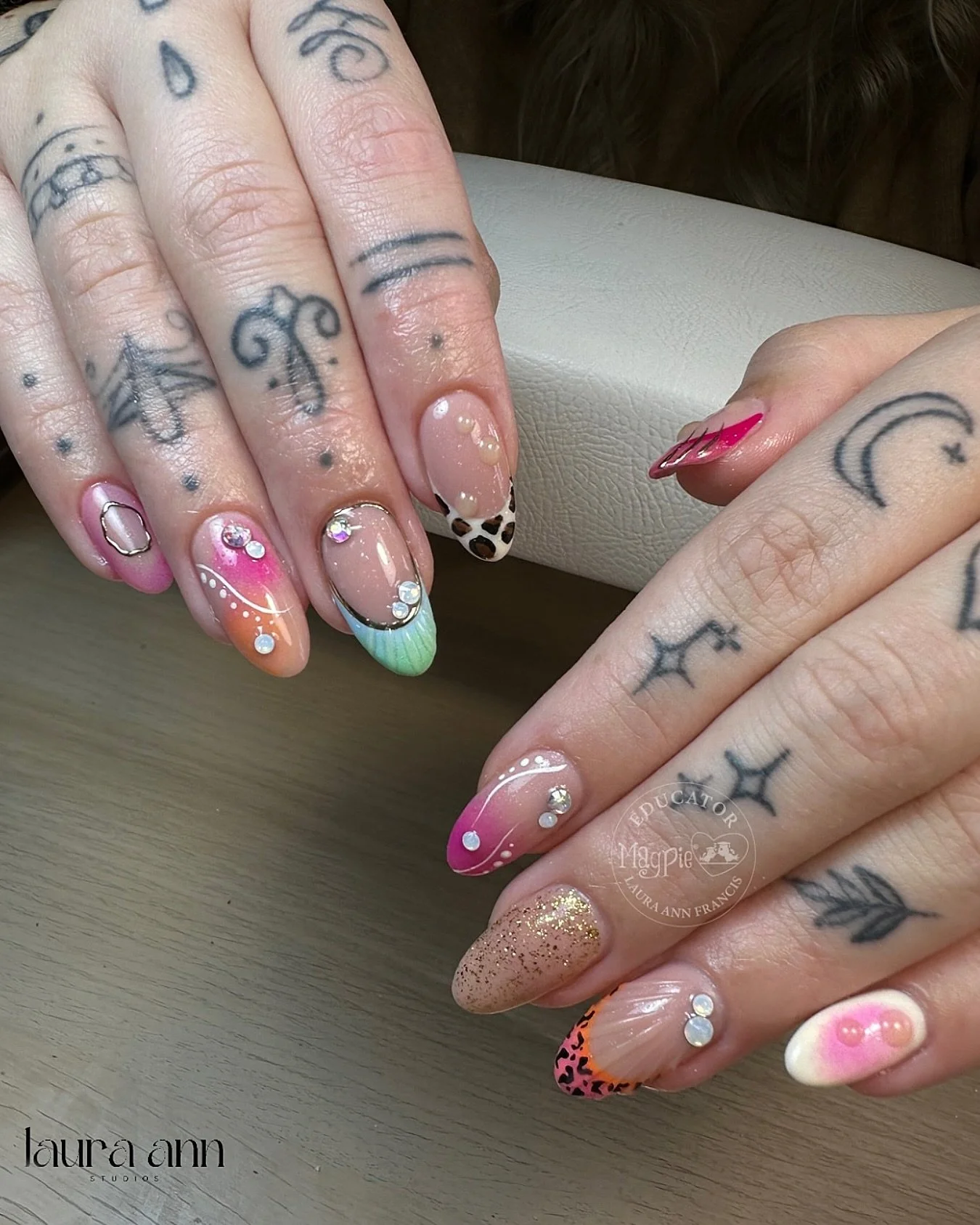 Pick &lsquo;n&rsquo; Mix 😍🌸🍬🎀🍄✨🍊🍭🍪

Created using everything @magpie_beauty &amp; inspired by @emily__meraki 🖤

#nails #notd #picknmix #colourfulnails #magpiebeauty #sweetnails #summernails #springnails #frenchnails #pastelnails #3dnailsart 