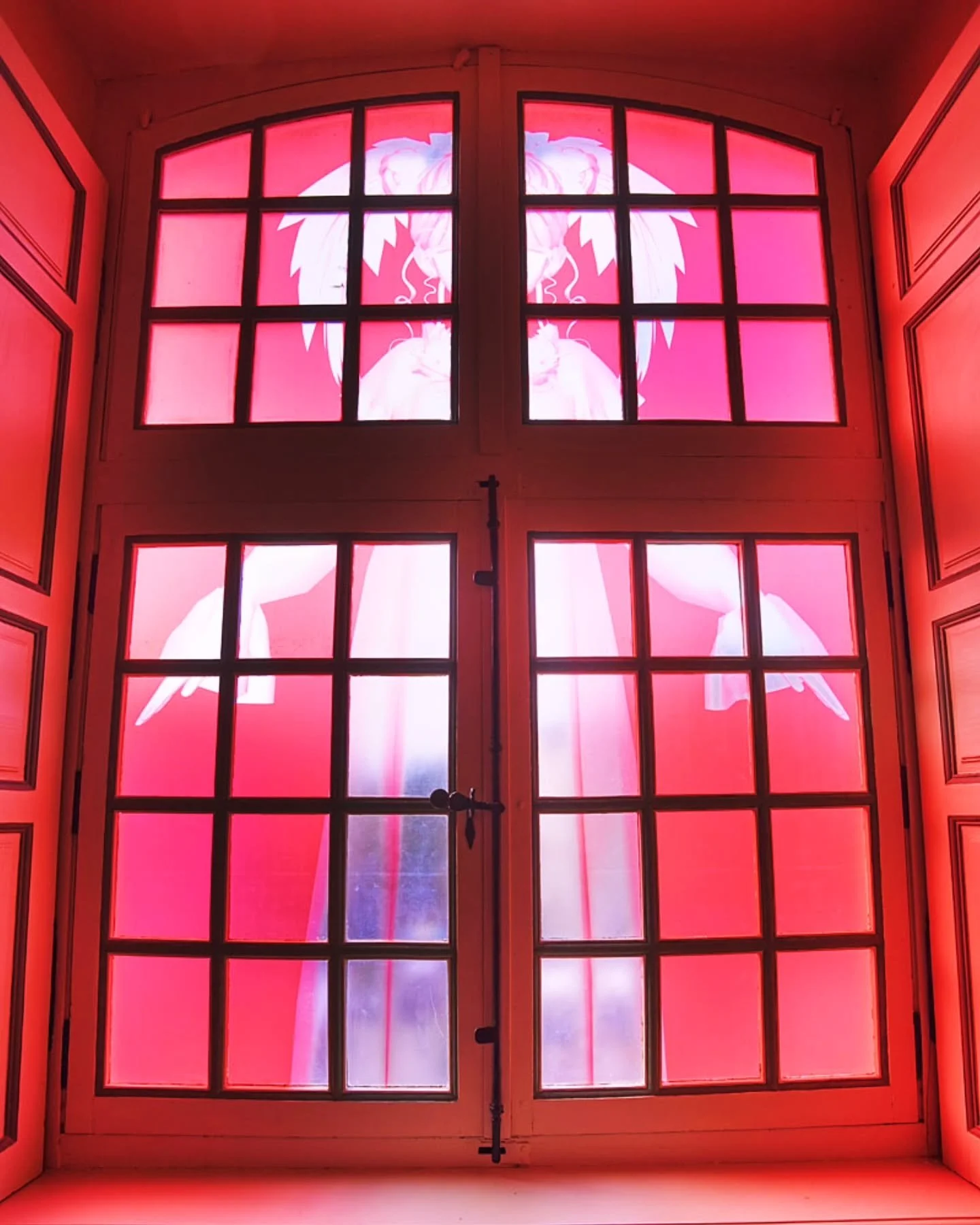 람한 감독님의 <Do Not Disturb : Director Wang's Last Prayer> VR 앱을 제작하였습니다.
<Do Not Disturb : Director Wang's Last Prayer>은 현재 한국 - 휘슬 갤러리, 프랑스 - 샤토 도 오베나스 성에서 두 가지 버전으로 동시 전시 중이니 많은 관심 부탁드립니다 :)

Ram Han's <Do Not Disturb: Director Wang's L