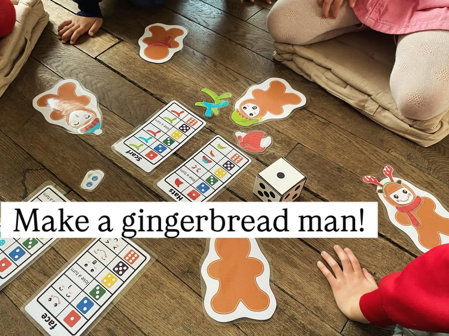 Our Merry Christmas class yesterday was so much fun! We read a book, played games, and decorated ornaments and cookies while listening to Christmas music! #mont&eacute;pilloy #storytimeenglish #villedesenlis #senlis #oise #stagespourenfants #ateliers