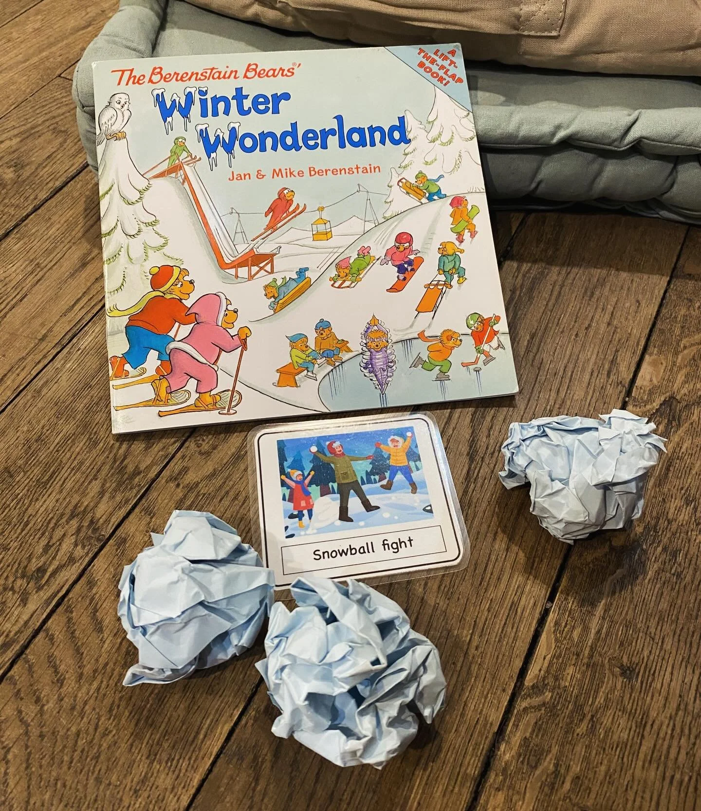 We had an indoor snowball fight tonight! I love my job. #storytimeenglish #mont&eacute;pilloy #snowballfight #berenstainbears #apprendreautrement