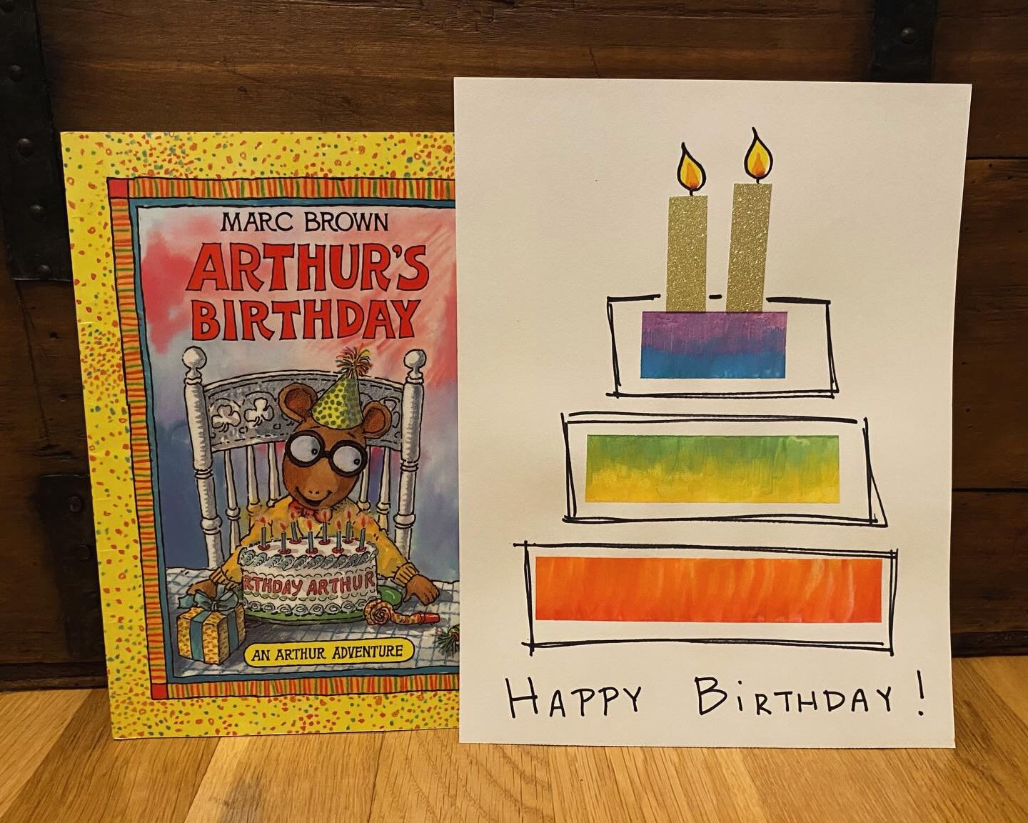 Our book and our craft for tomorrow night! #storytimeenglish #mont&eacute;pilloy #villedesenlis #marcbrown #birthdaycrafts