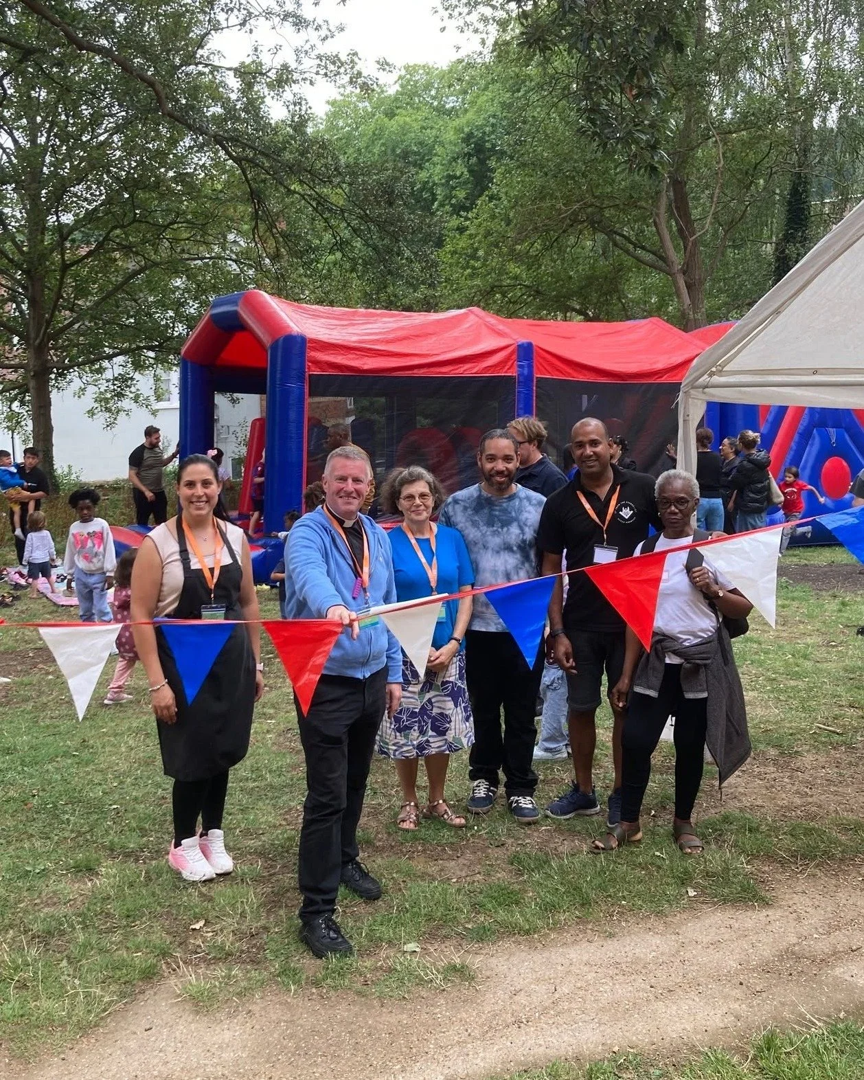 We had such a joyful afternoon today celebrating the end of term with our BBQ at Messy Meals! Thank you to all the families who joined us, and a special shout-out to our amazing volunteers who made it all possible.

From the bouncy castle to the deli