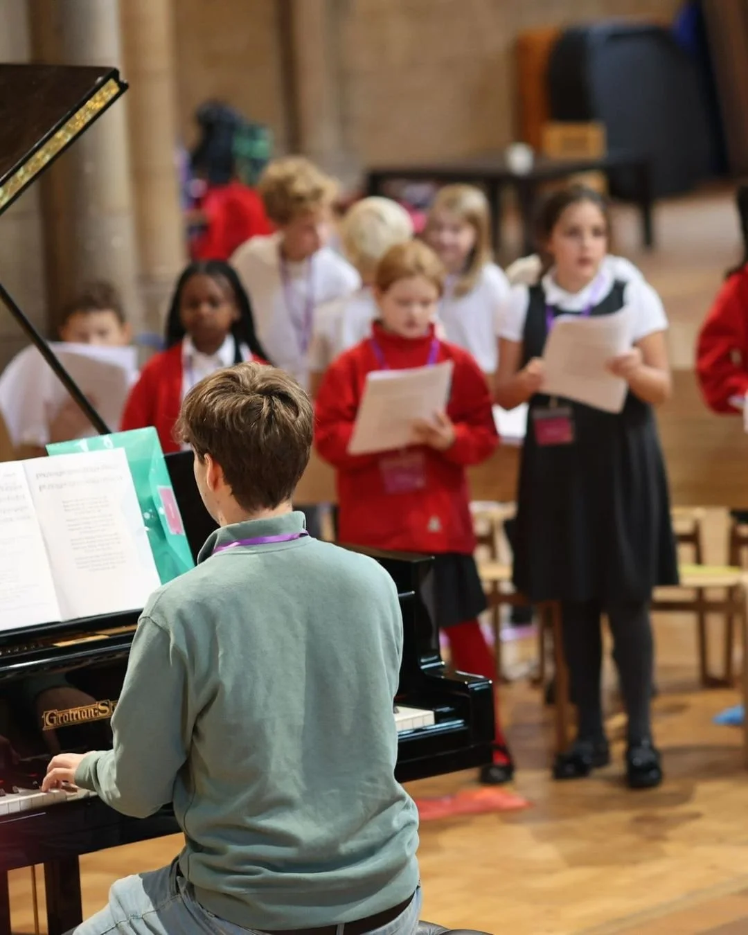 A quick look at one of our Children’s Choir rehearsals! 🎶 It’s been such a joy to see them singing, laughing, and growing together.
As Advent and Christmas approach, we’re preparing to fill our church with music and joy. We’