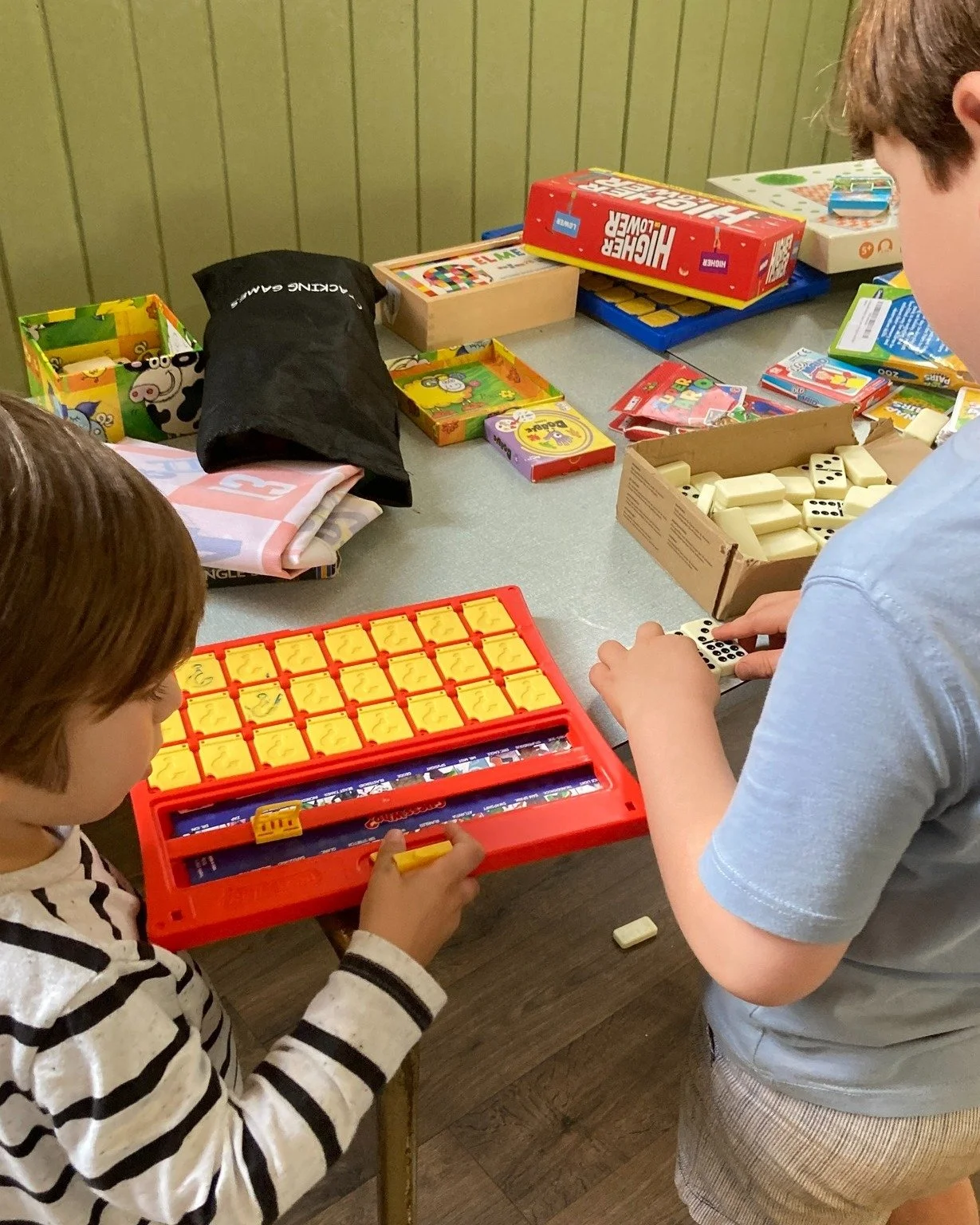 🎉 Fun for All Ages at Messy Meals! 🎉

Messy Meals isn't just for kids&mdash;it's for the whole family! Enjoy:

🍽️ A delicious two-course meal
🎨 Creative activities for children
🎲 Board games for all ages
🗣️ Friendly conversations and laughter

