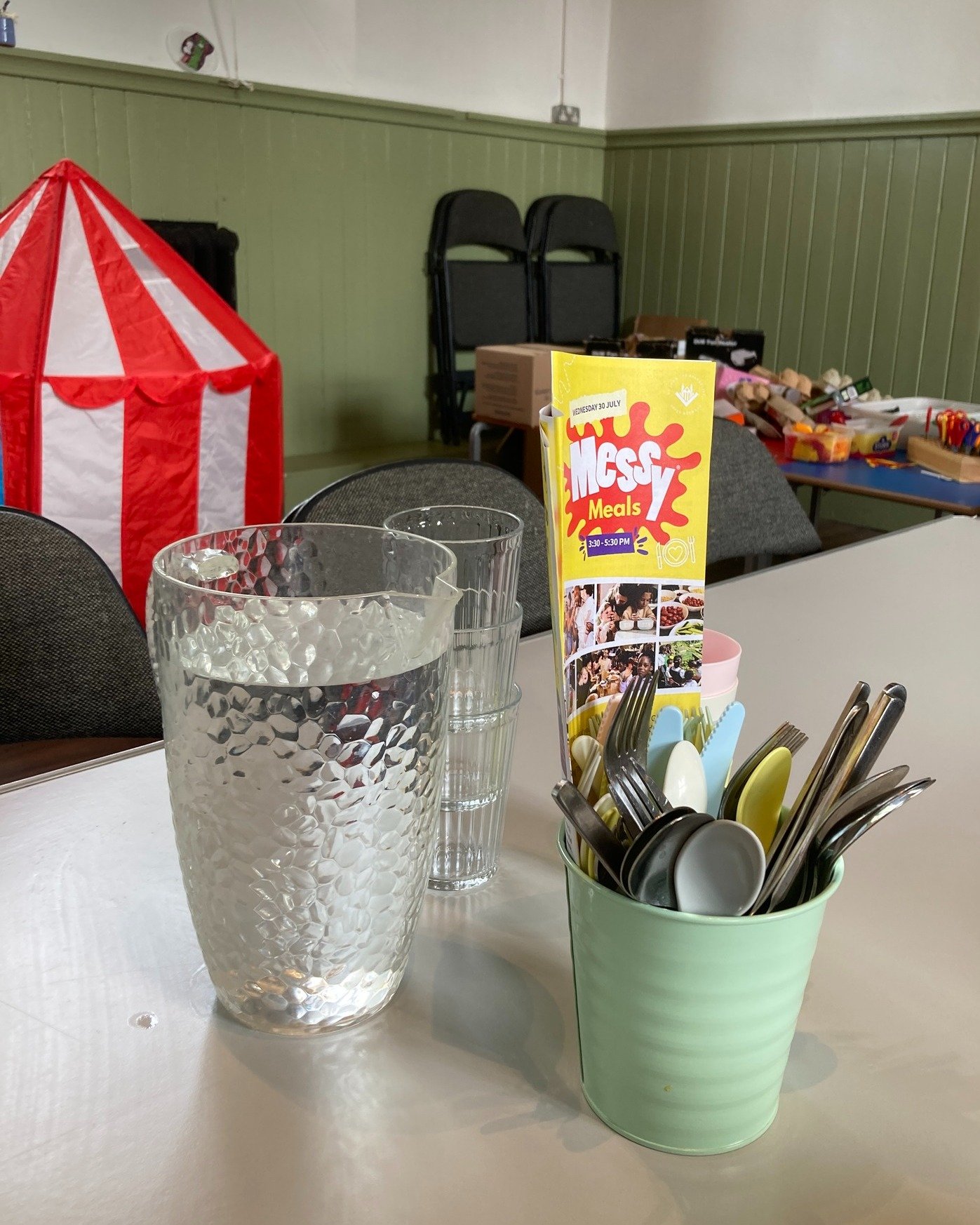 🌟 Midweek Family Break at Messy Meals! 🌟

Looking for a relaxing way to spend your Wednesday afternoon? Join us at Messy Meals every Wednesday from 3:30&ndash;5:30 PM in the Community Church Hall. Enjoy:
🍲 A free, nutritious two-course meal
🎨 Col