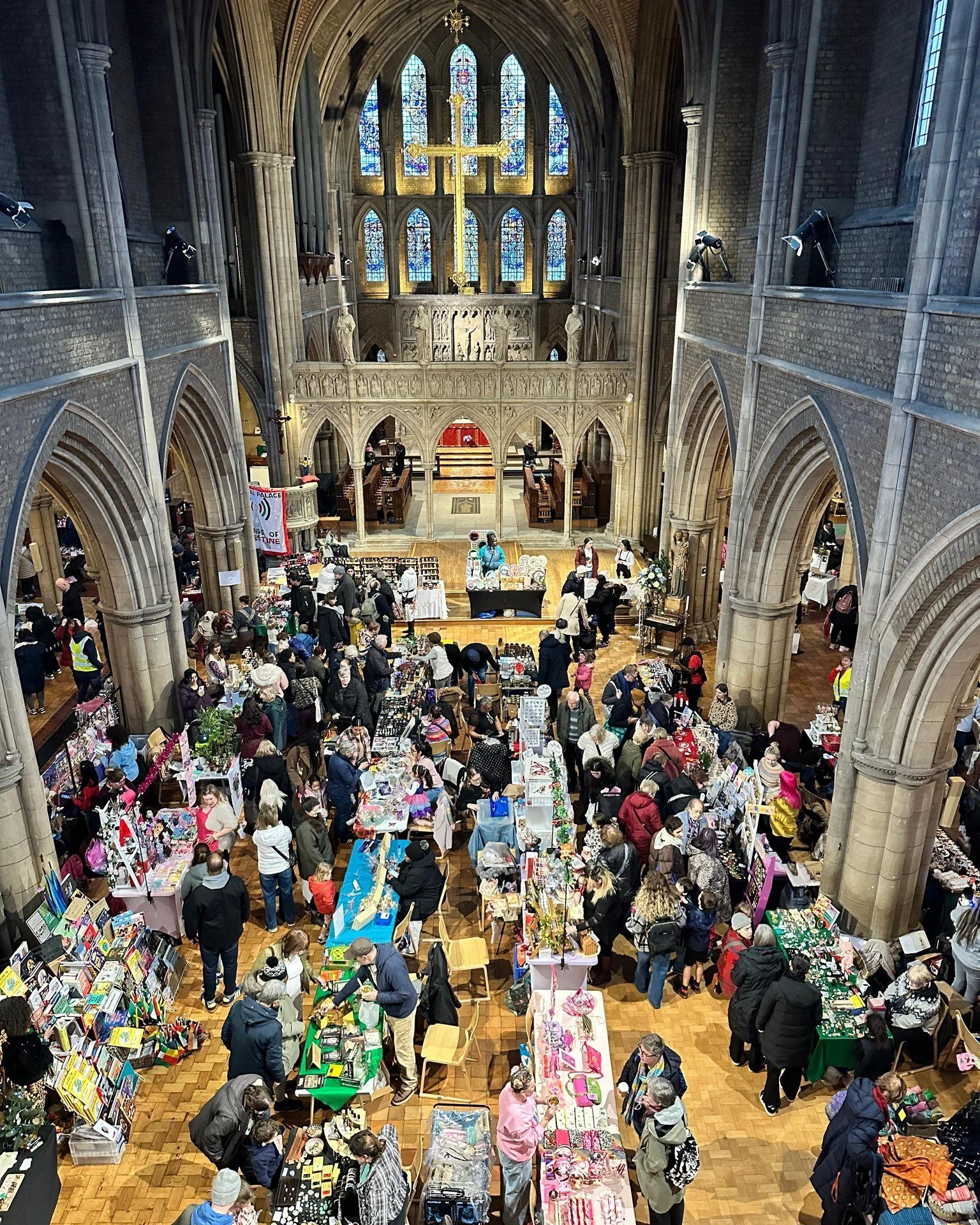 What a beautiful Christmas Market today! 🎄✨

A heartfelt thank you to all our wonderful stallholders, who brought the most amazing creations and gifts to share.
To all the volunteers, the Hub Choir, and everyone who helped make today possible &mdash