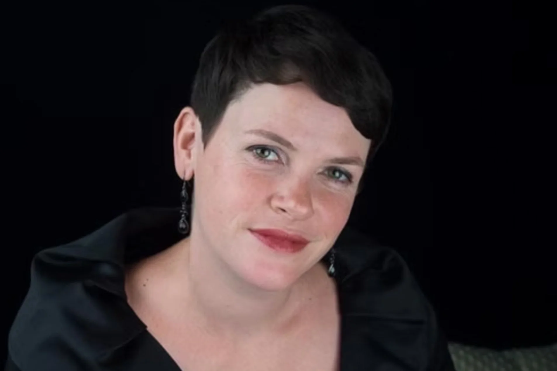Coffee Concert: ‘Loud Cows’ - Emma Tring and company