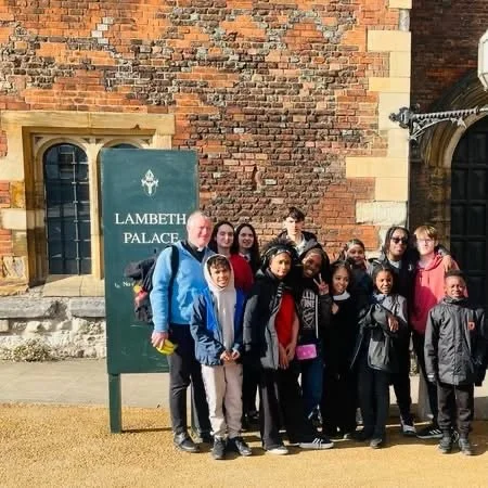 A huge privilege for 15 members of our Youth Church to be part of the Thy Kingdom Come Digital Detox Event at Lambeth Palace with Archbishop Sarah Mullally last night 🎉 @sarahmullally223 

May thy Kingdom Come, on earth, as it is in heaven 🙏🏼

sju