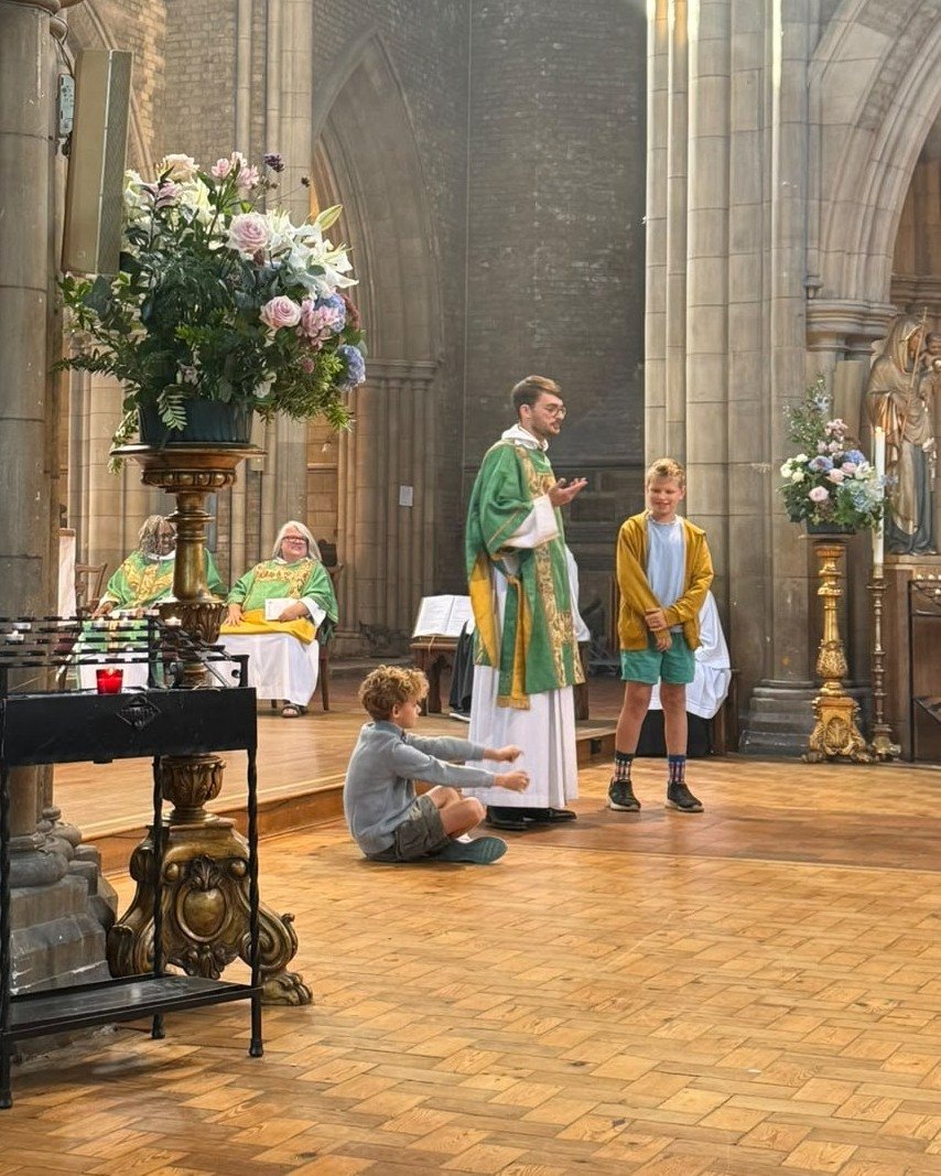 🕊️ Join us today for The Nineteenth Sunday after Trinity.

⛪ 9:00am: Said Morning Prayer
⛪ 10:30am: Sung High Mass
⛪ 3:00pm: Messy Harvest!

Whether you're a familiar face or joining us for the first time, there's a warm welcome waiting for you. 💛

