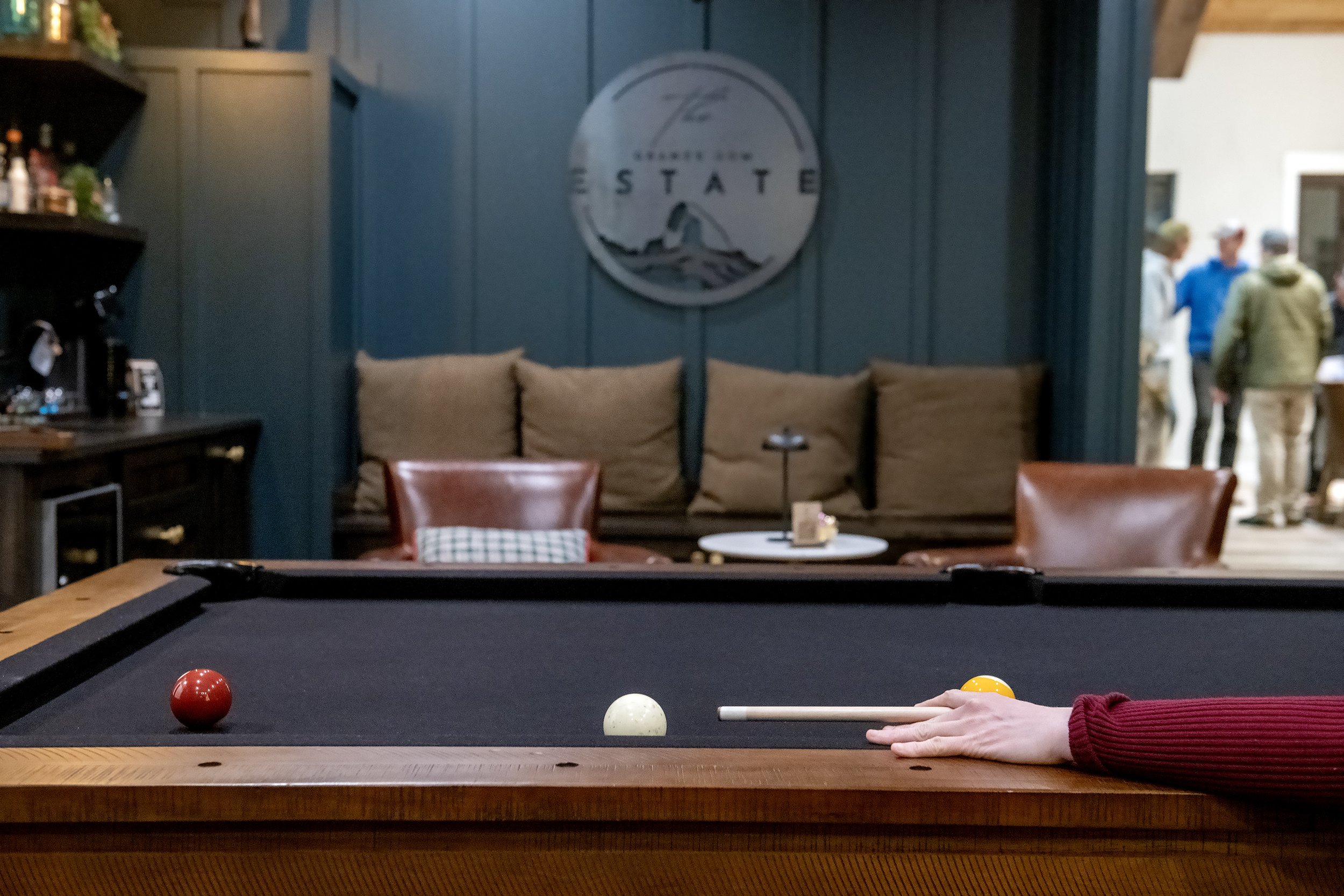 Teton Lounge Billiards Luxury Vacatio Rental.jpg