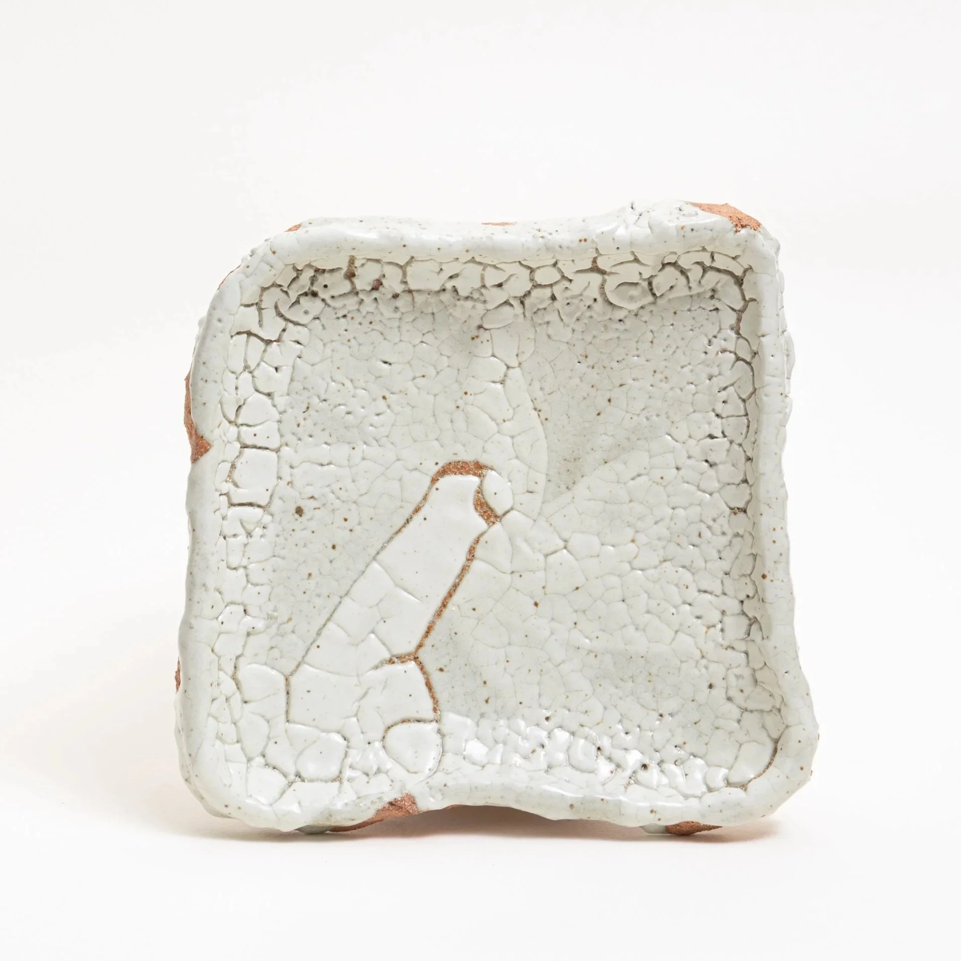 plate in white crackle glaze