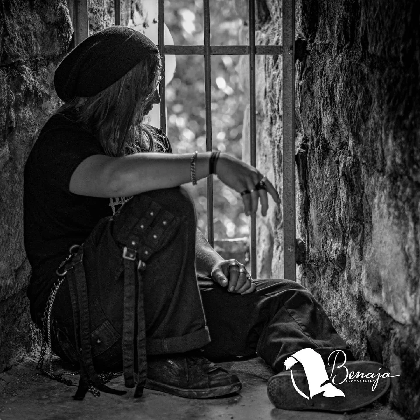 Sometimes the thoughts about ourselves are what keeps us prisoned and are stopping us from reaching our Goals. 💀

Look at yourself, like u look at the ones you love.&hearts;
.
Model: @_prince.roxas_
.
.
.
.
.
.
#beautiful #benaja #benajaphotography 