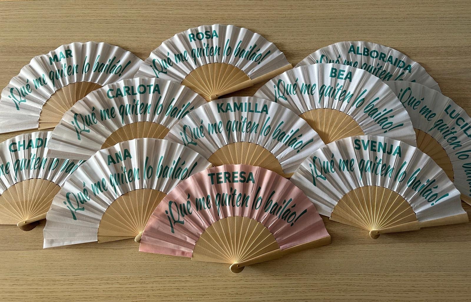 Abanicos - La Novia de Brighton | Batas personalizas y regalos de Novias