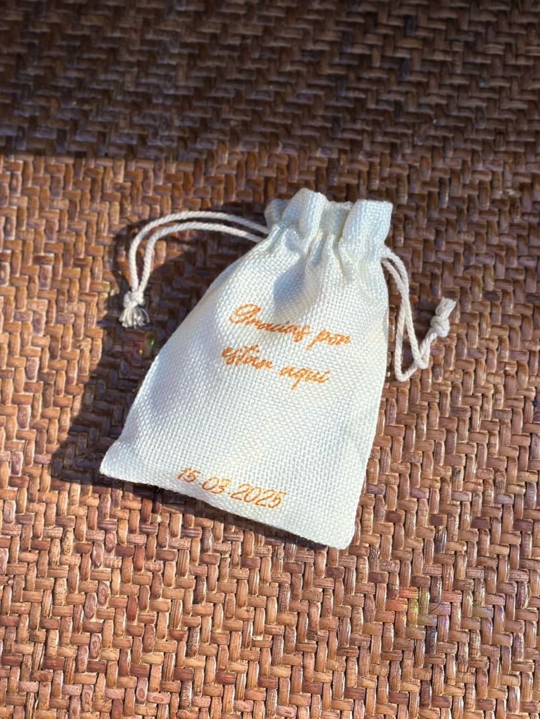 Saquito regalo - La Novia de Brighton | Batas personalizas y regalos de Novias