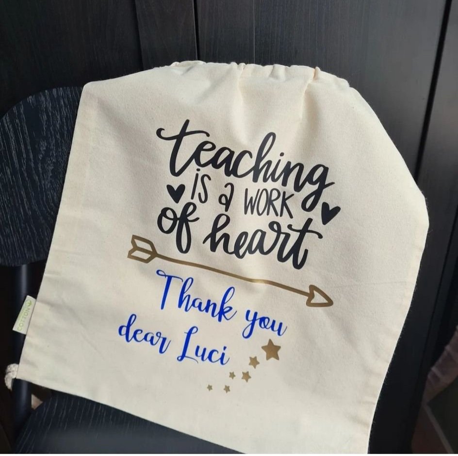 Mochilas - La Novia de Brighton | Batas personalizas y regalos de Novias