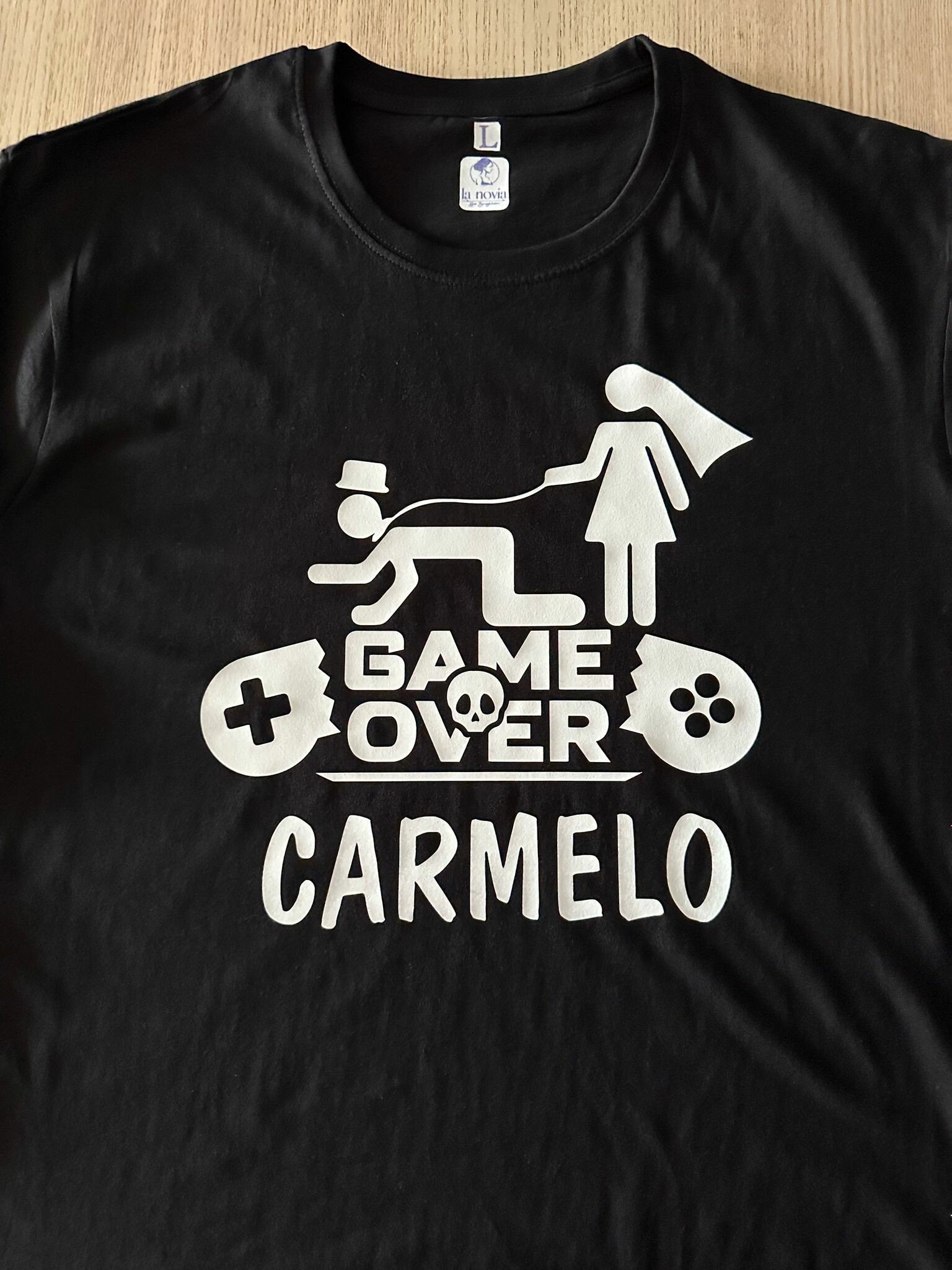 Camiseta chico - La Novia de Brighton | Batas personalizas y regalos de Novias