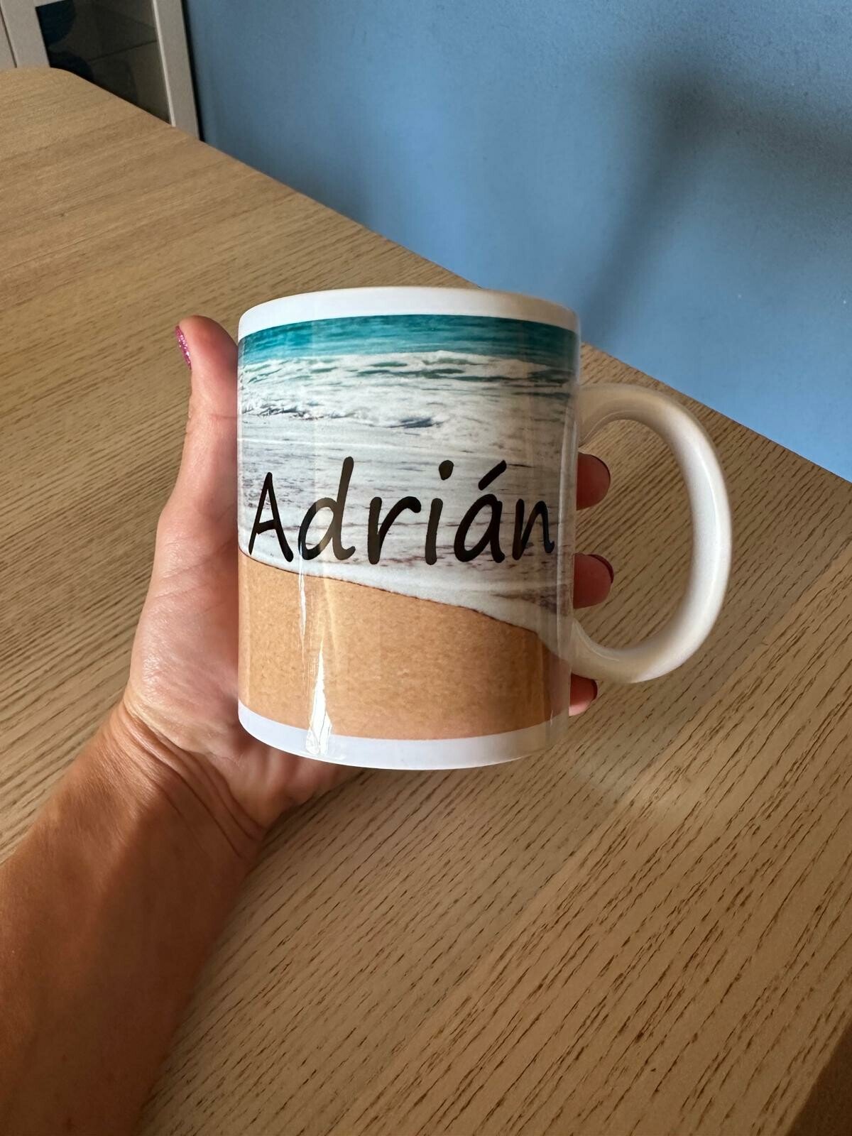Taza cerámica - La Novia de Brighton | Batas personalizas y regalos de Novias