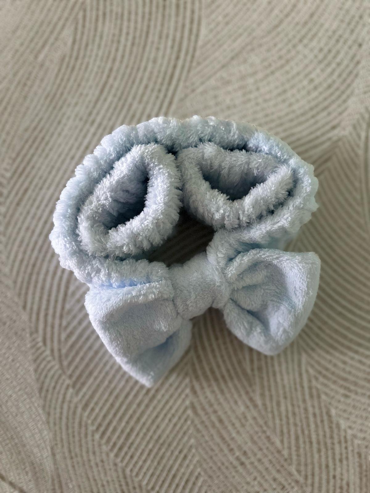 Cinta pelo + muñequeras - La Novia de Brighton | Batas personalizas y regalos de Novias