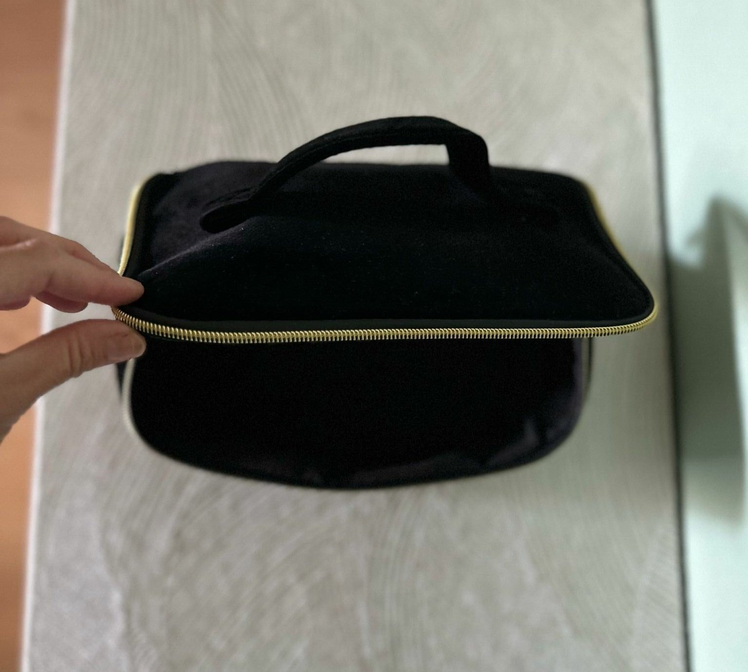 Black Velvet Box - La Novia de Brighton | Batas personalizas y regalos de Novias