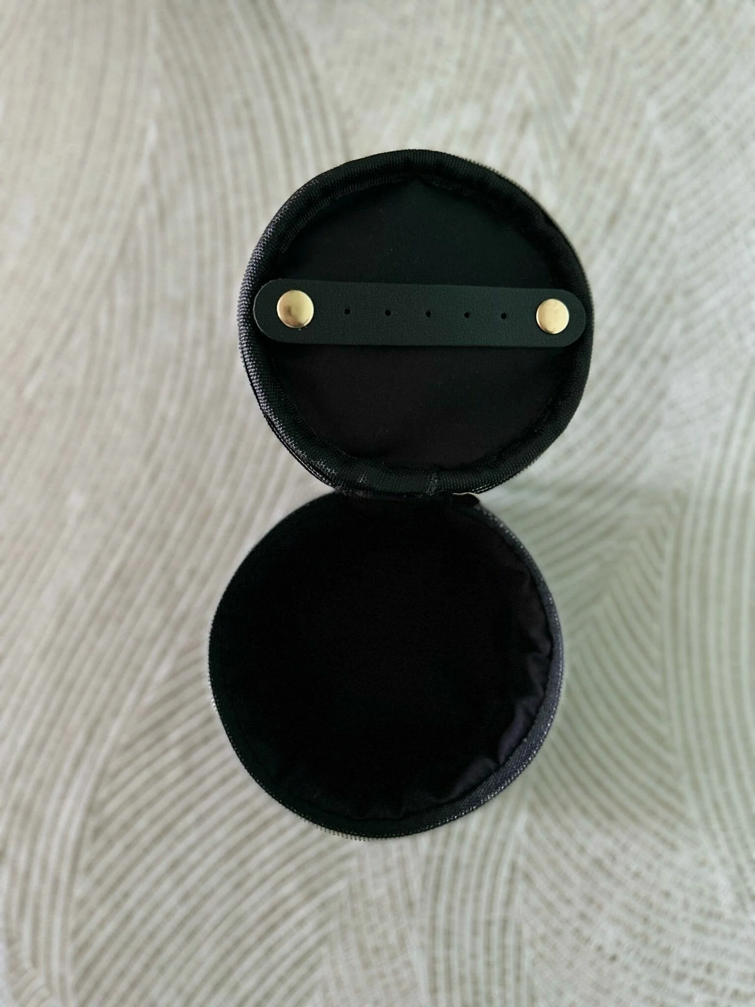 Black Velvet Box - La Novia de Brighton | Batas personalizas y regalos de Novias