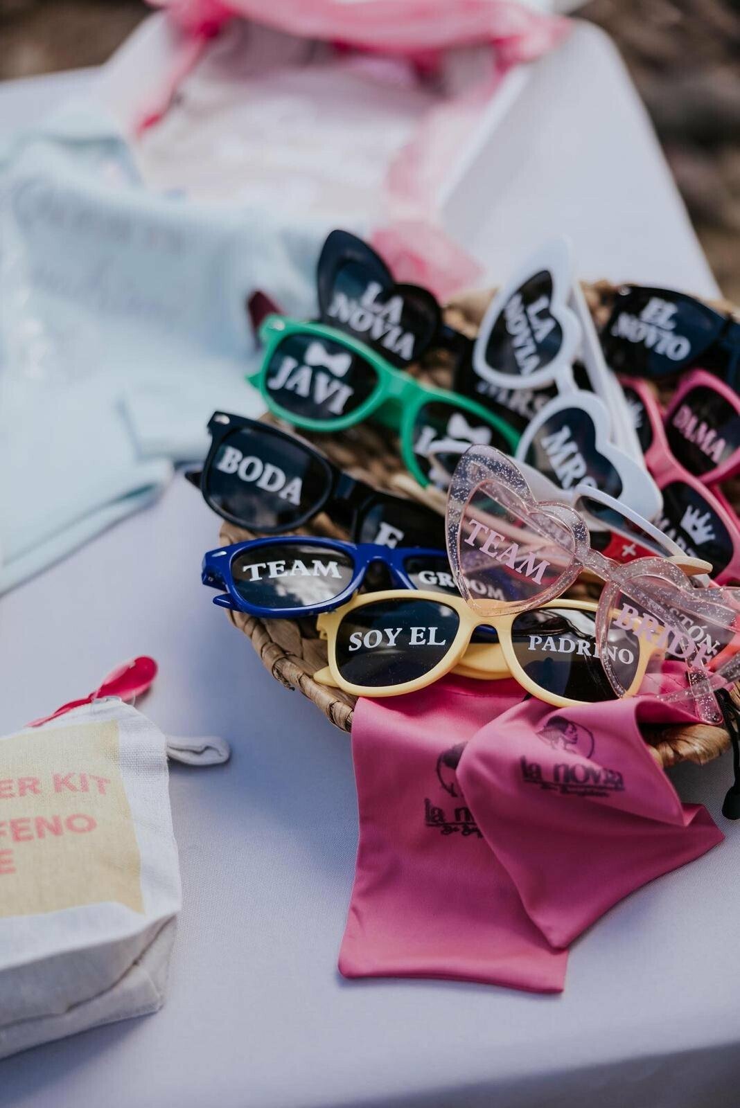 Gafas de sol - La Novia de Brighton | Batas personalizas y regalos de Novias