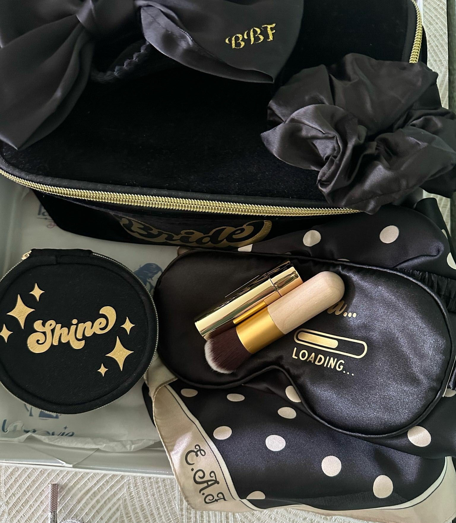 Black Velvet Box - La Novia de Brighton | Batas personalizas y regalos de Novias