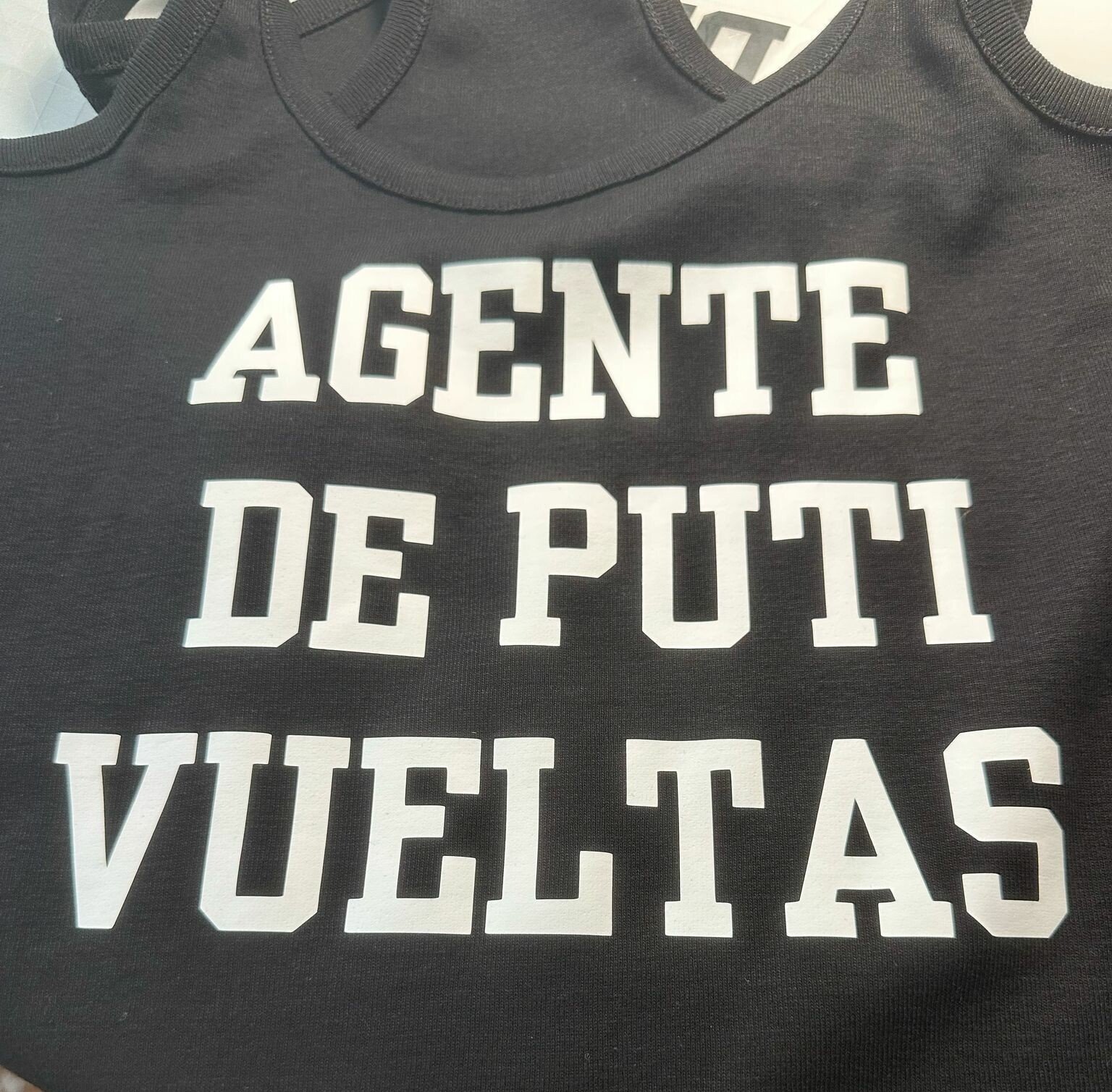 Top tirantes chica - La Novia de Brighton | Batas personalizas y regalos de Novias