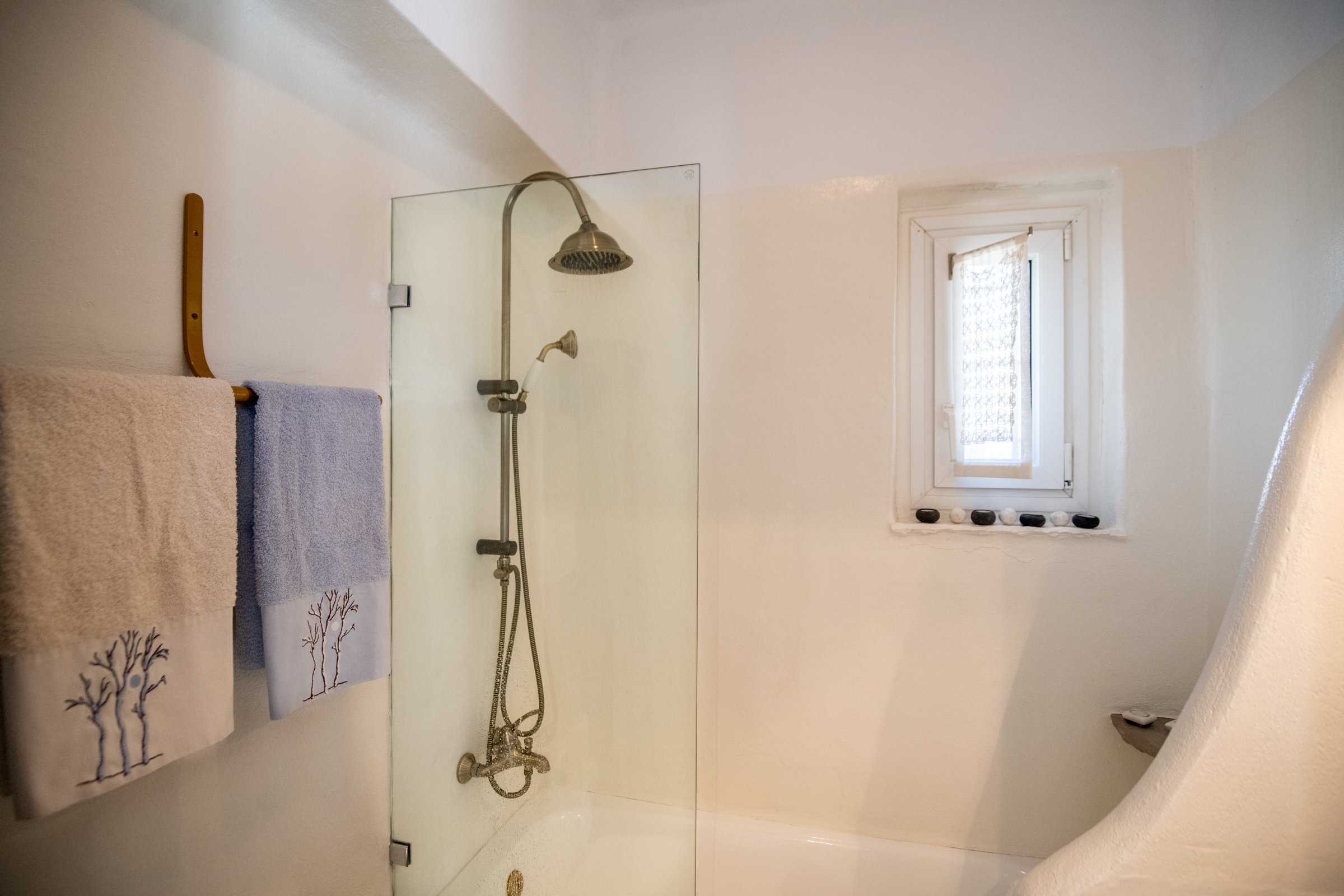 Lavender bathroom 2.jpg
