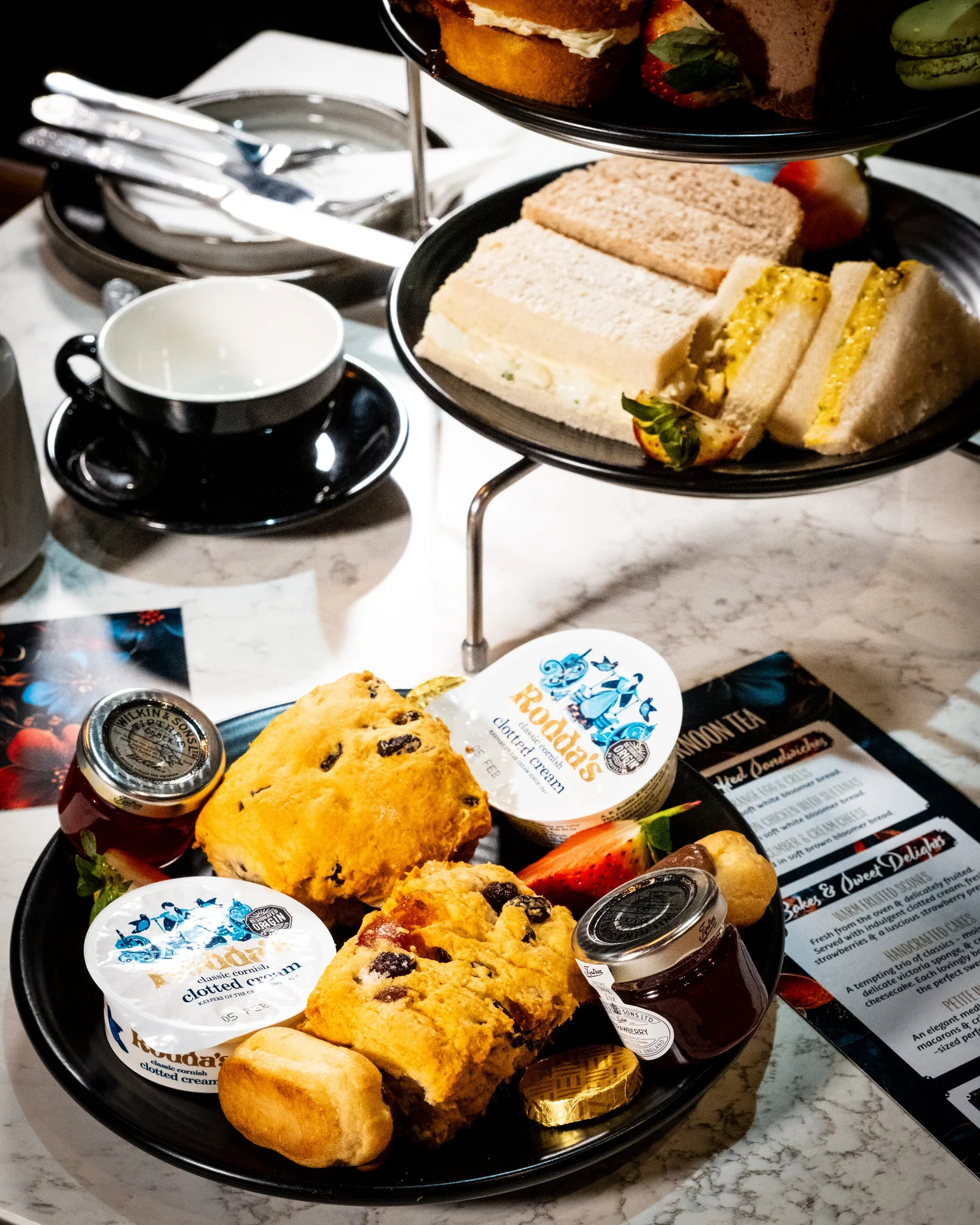 Afternoon Tea — Banco
