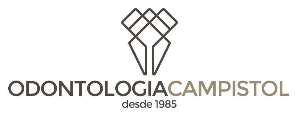 Logotipo de Odontología Campistol con diseño geométrico y texto "desde 1985".